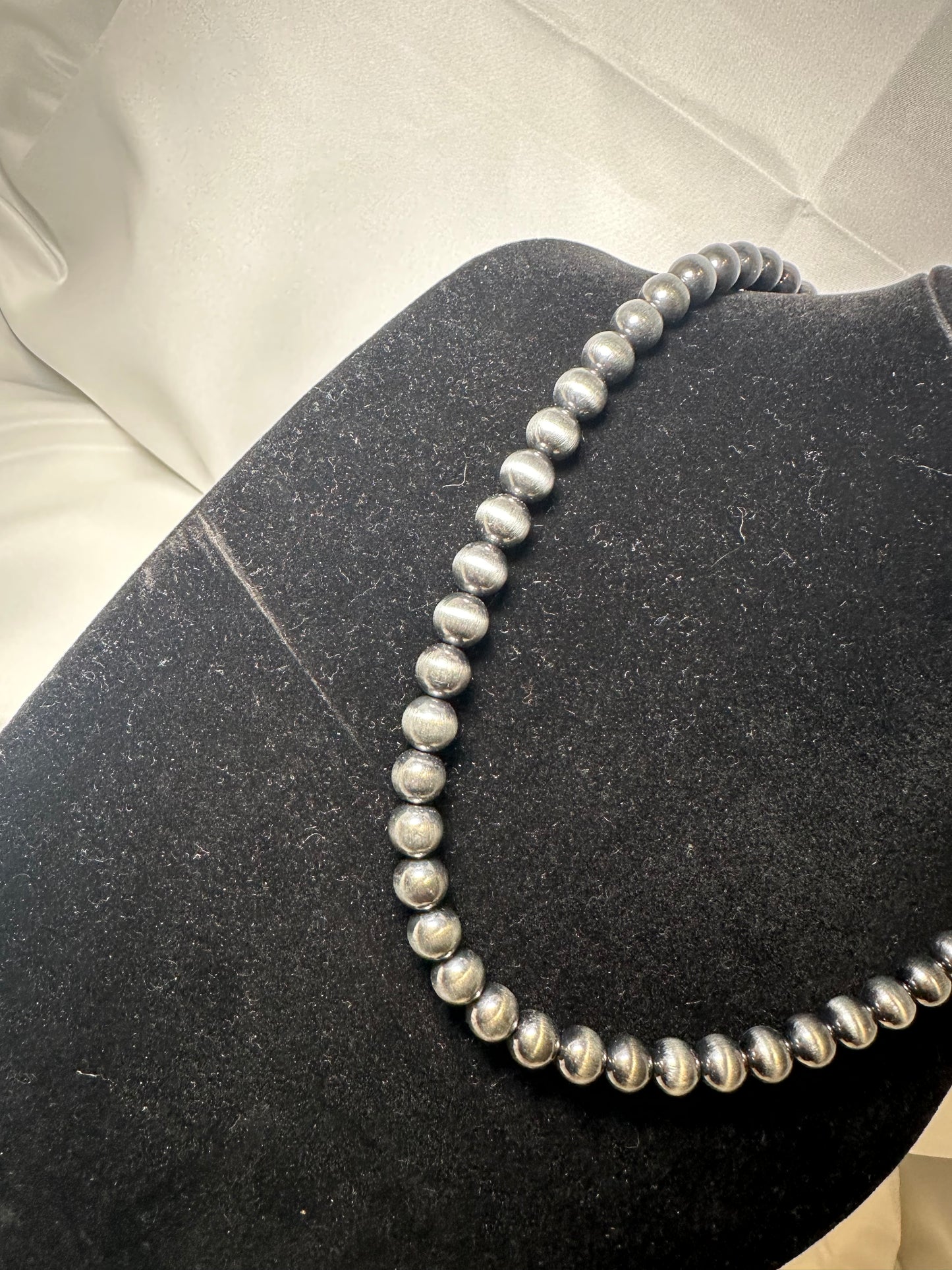 Navajo Style Bead Necklace – Round 10mm - 20"