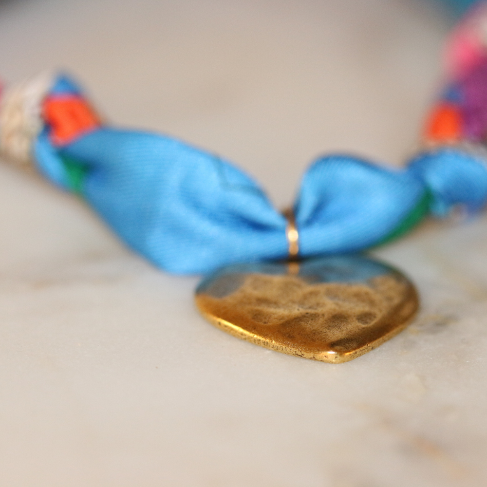 Heartstrings & Hues Scarf Necklace - basic gold pendant