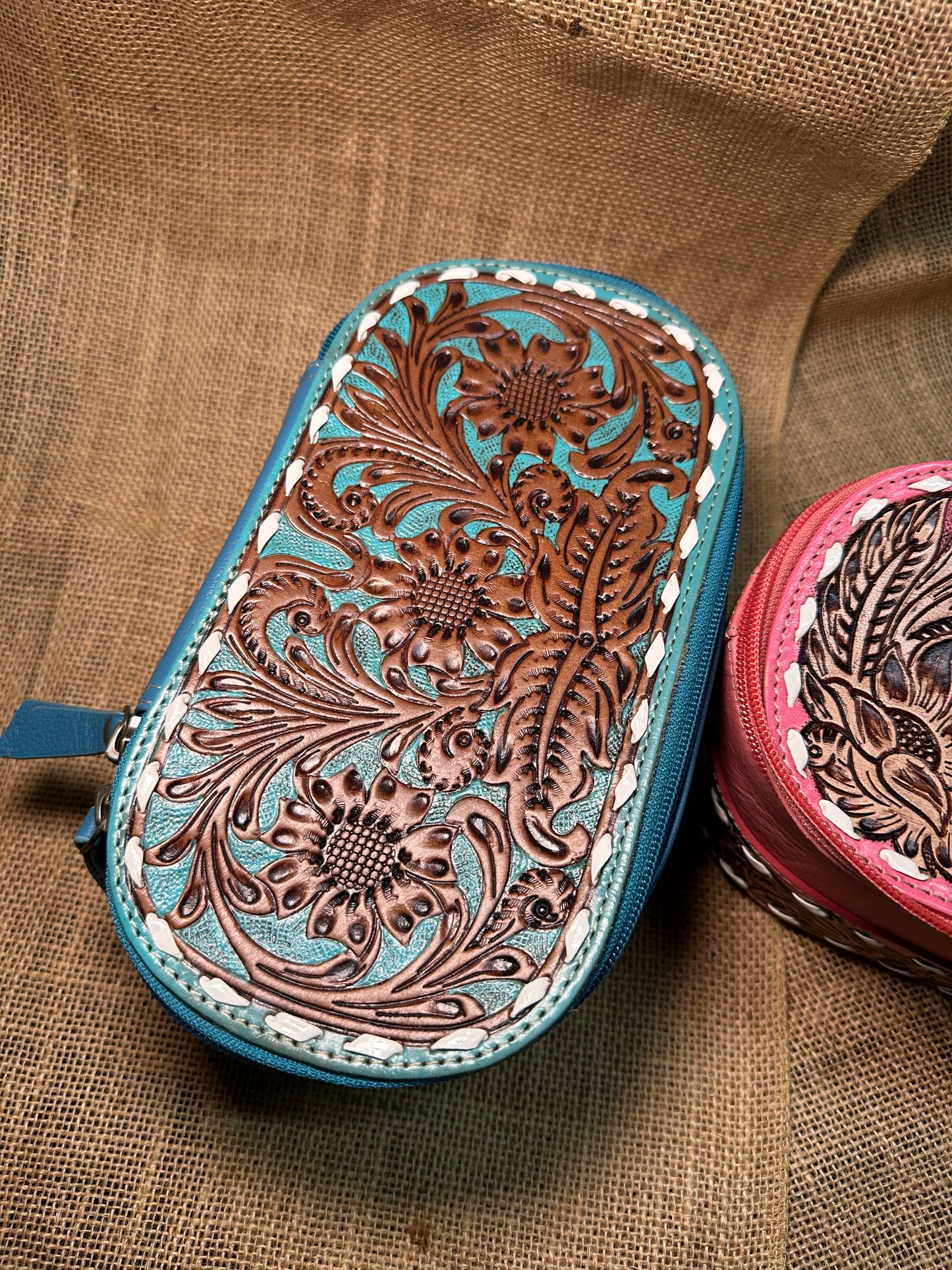 Chesterock Canyon Make-Up Kit