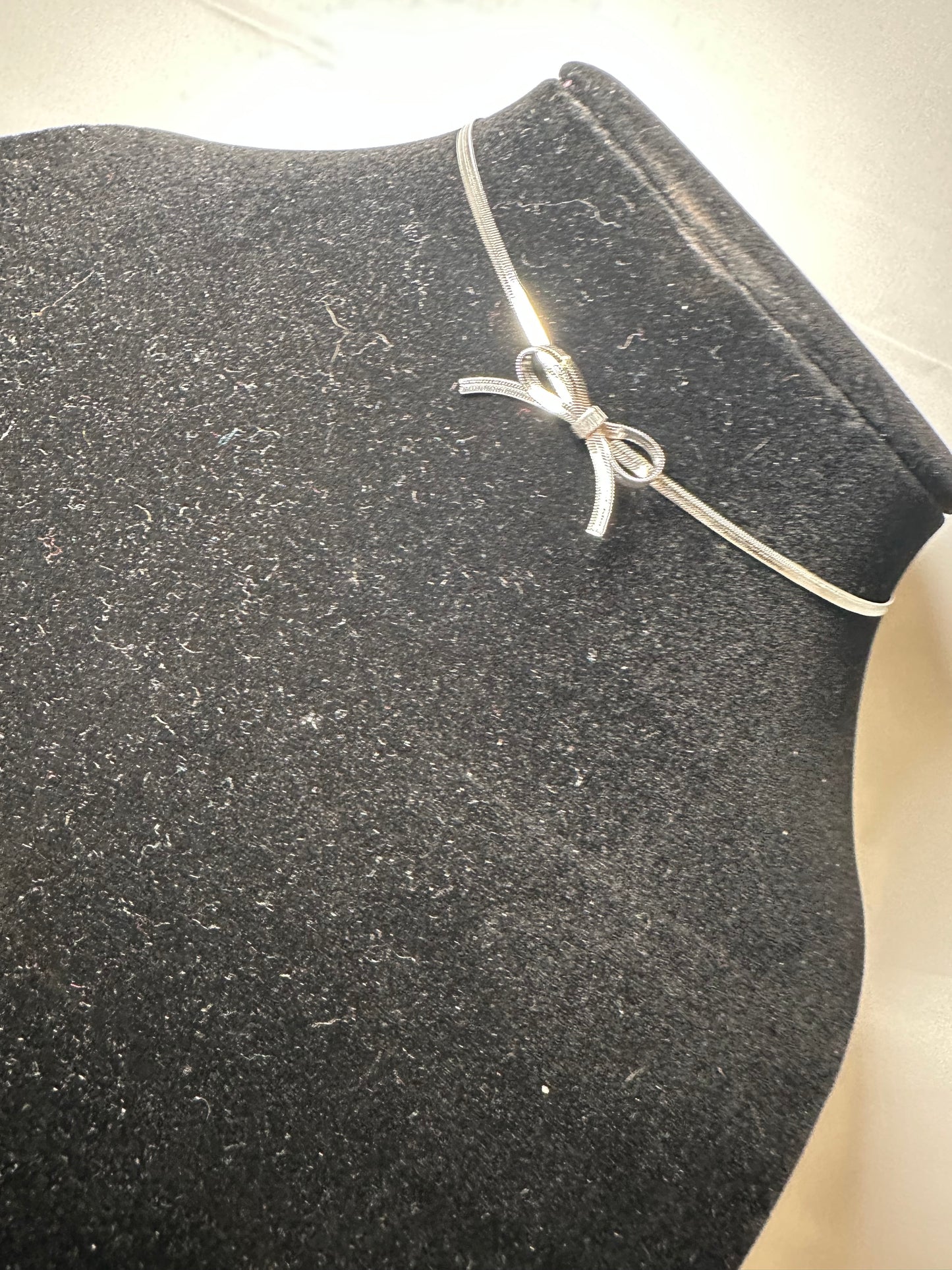 Western Snake Chain Bow Choker