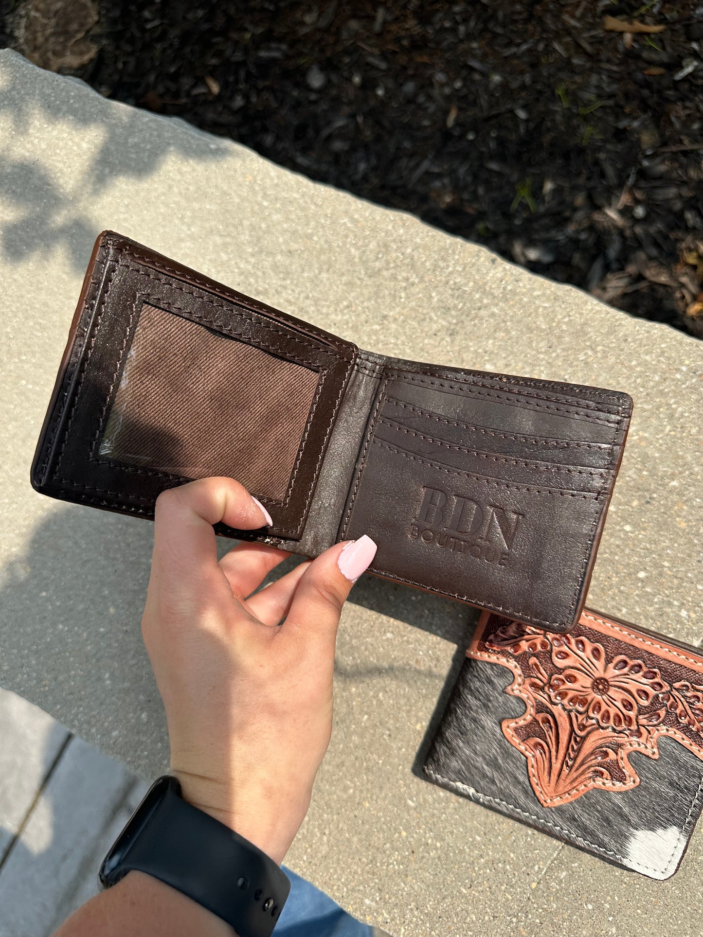 Hand Tooled Leather Bifold Short Mens Wallet