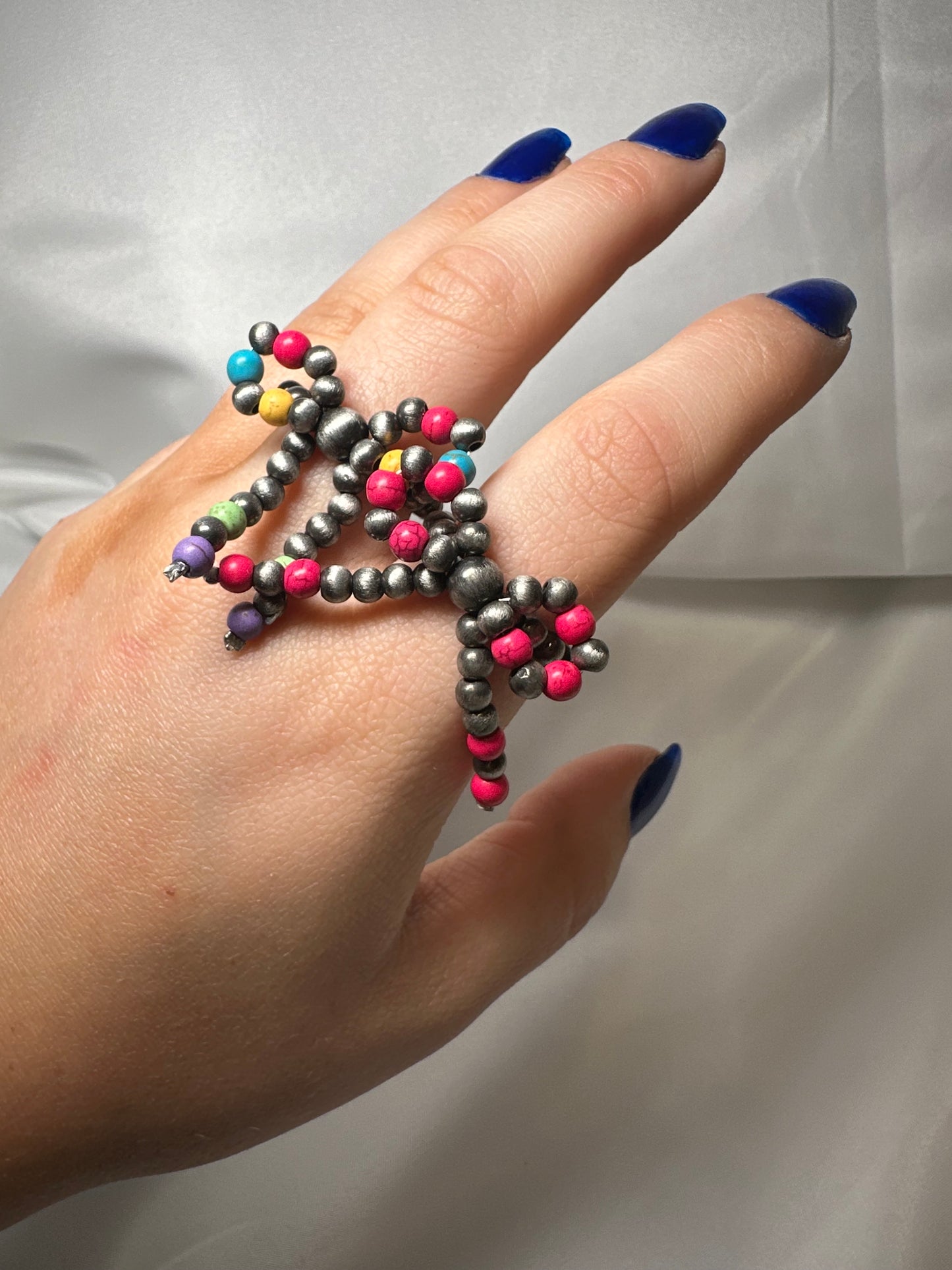 Navajo Style Pearl Bow Stretch Ring