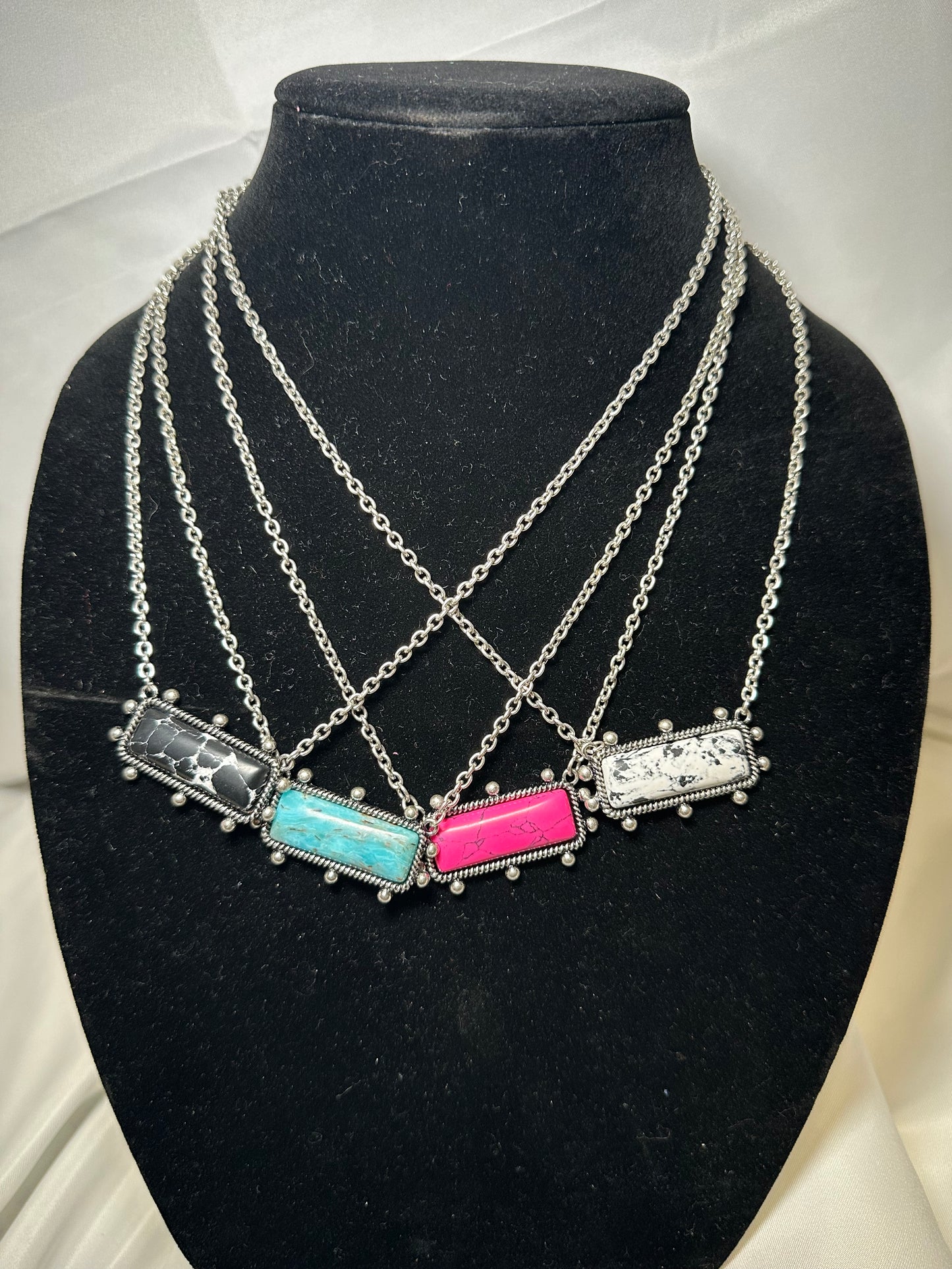 Ball TXR Bar Hand Stone Necklace