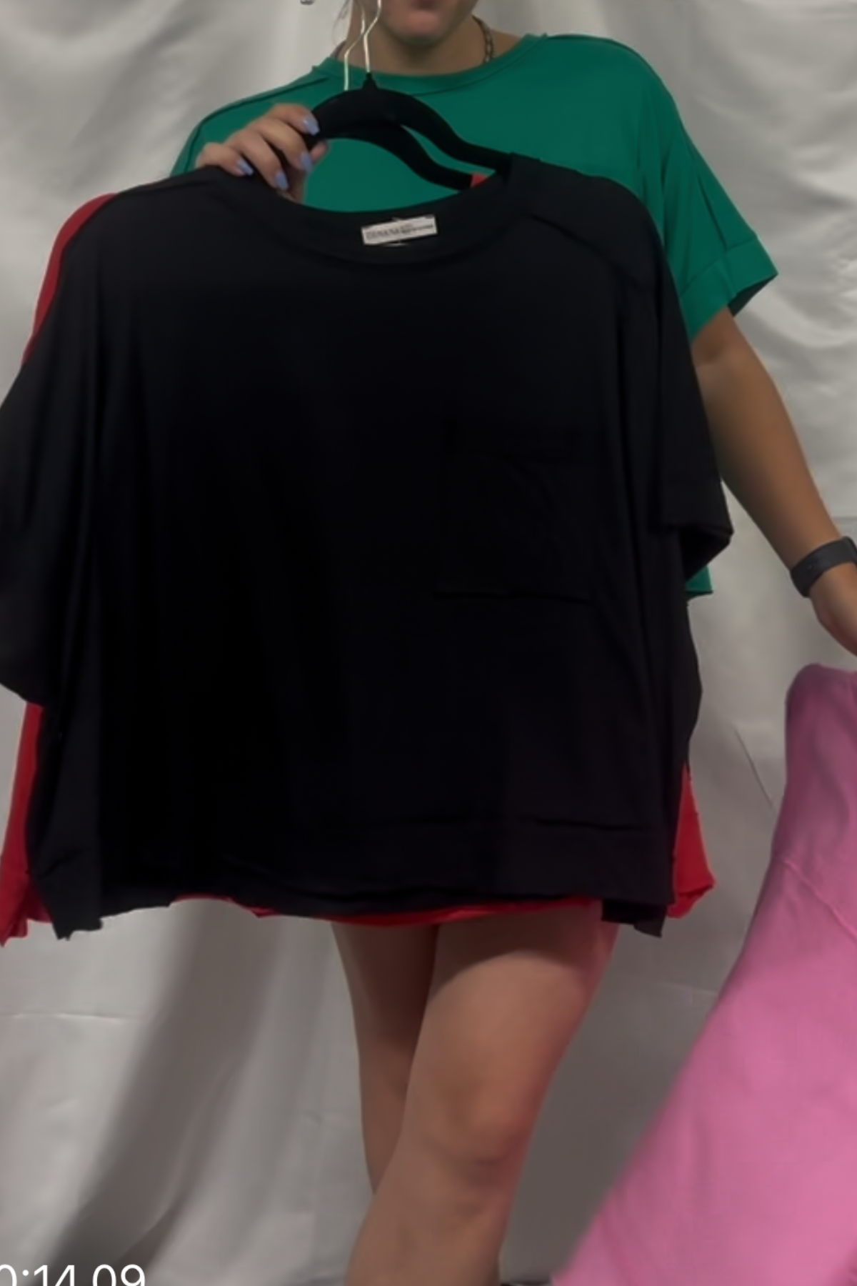 Exposed seam oversized crop box tee