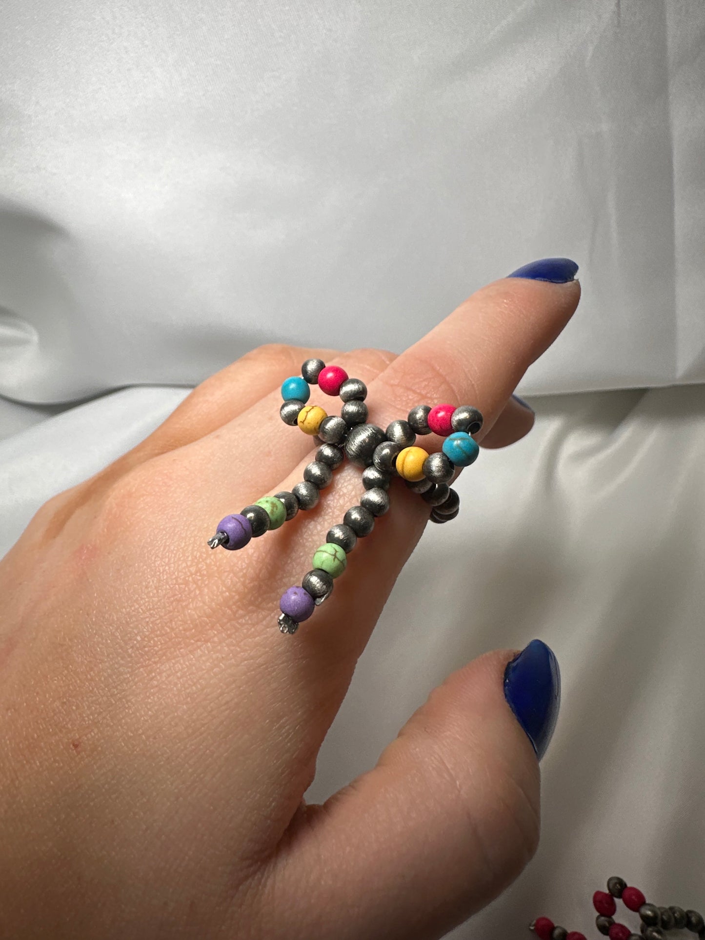 Navajo Style Pearl Bow Stretch Ring