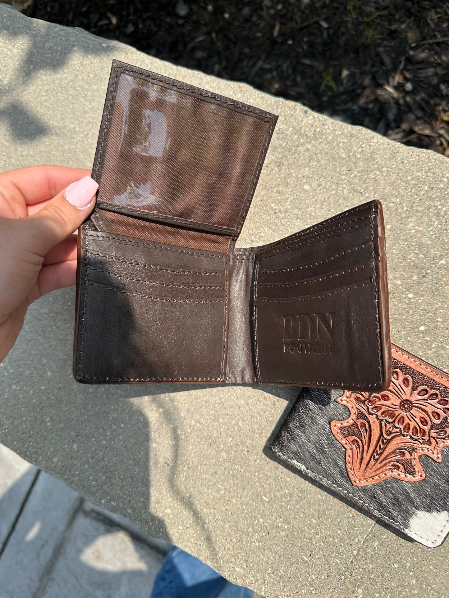 Hand Tooled Leather Bifold Short Mens Wallet