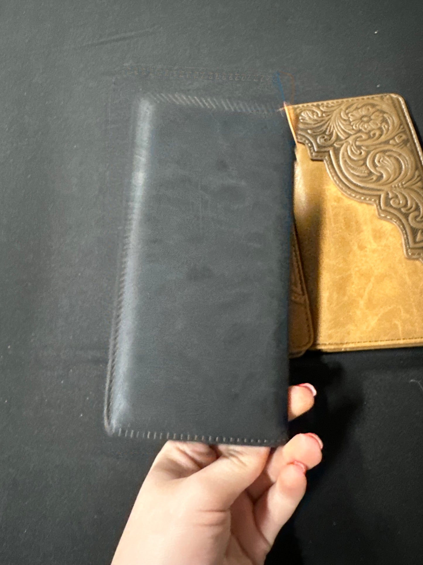 Embossed Floral Men's Bifold Long PU Leather Wallet