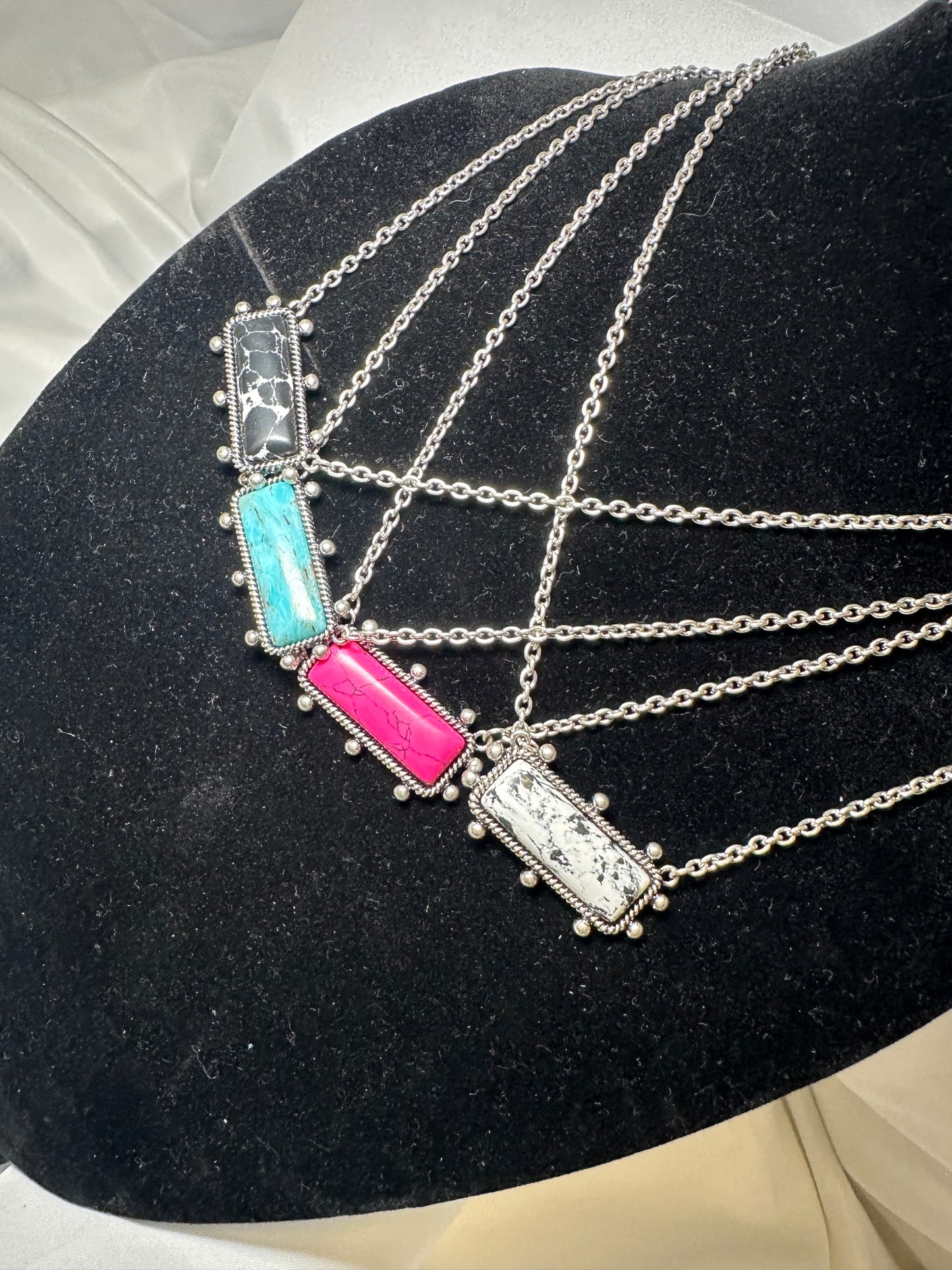Ball TXR Bar Hand Stone Necklace