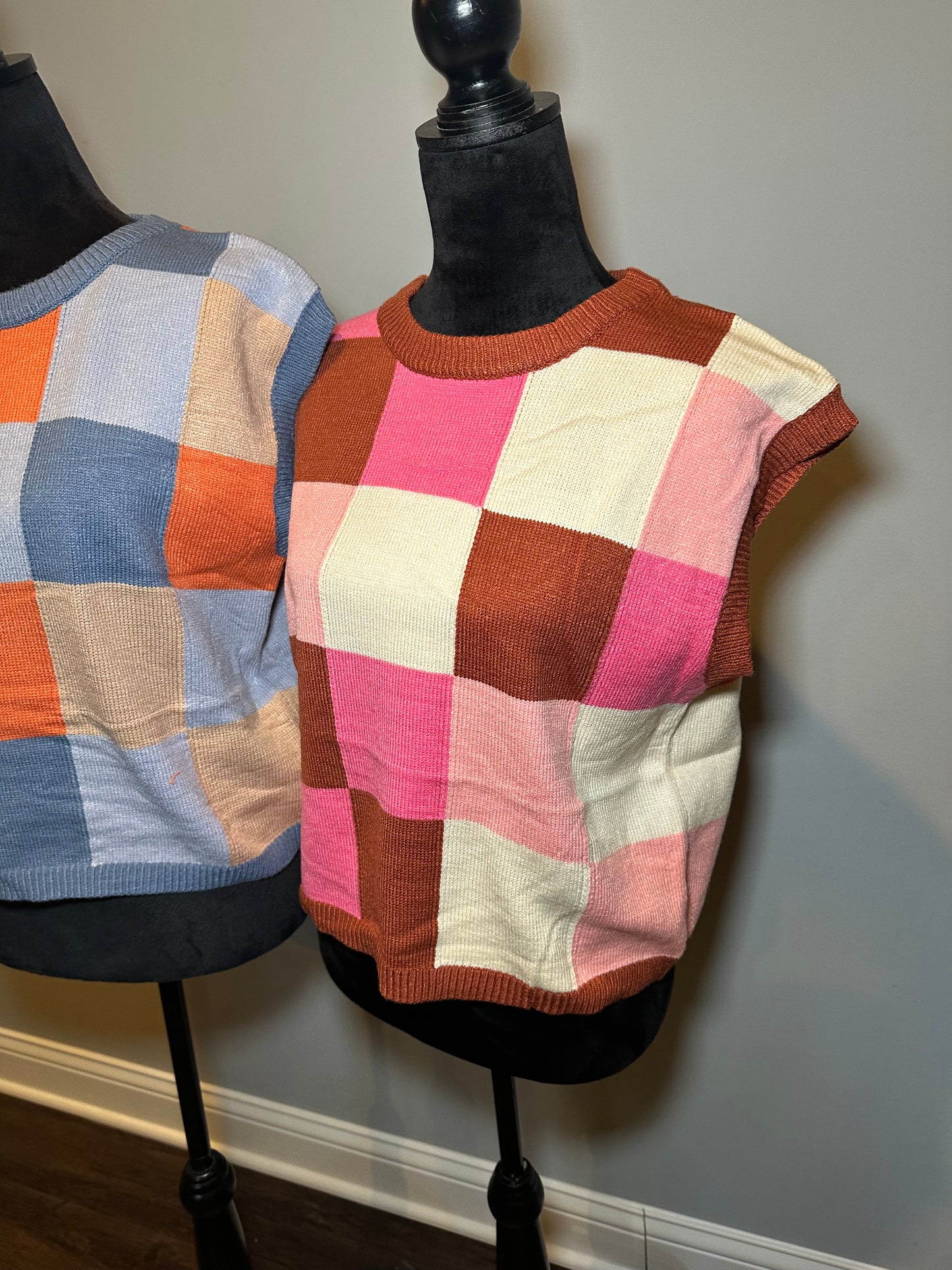 COLORFUL CHECKERED SWEATER VEST