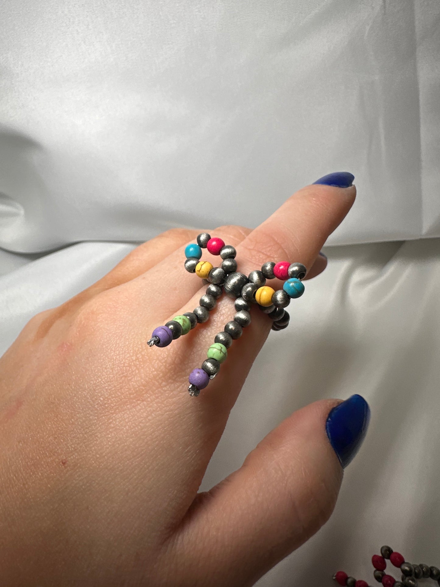 Navajo Style Pearl Bow Stretch Ring