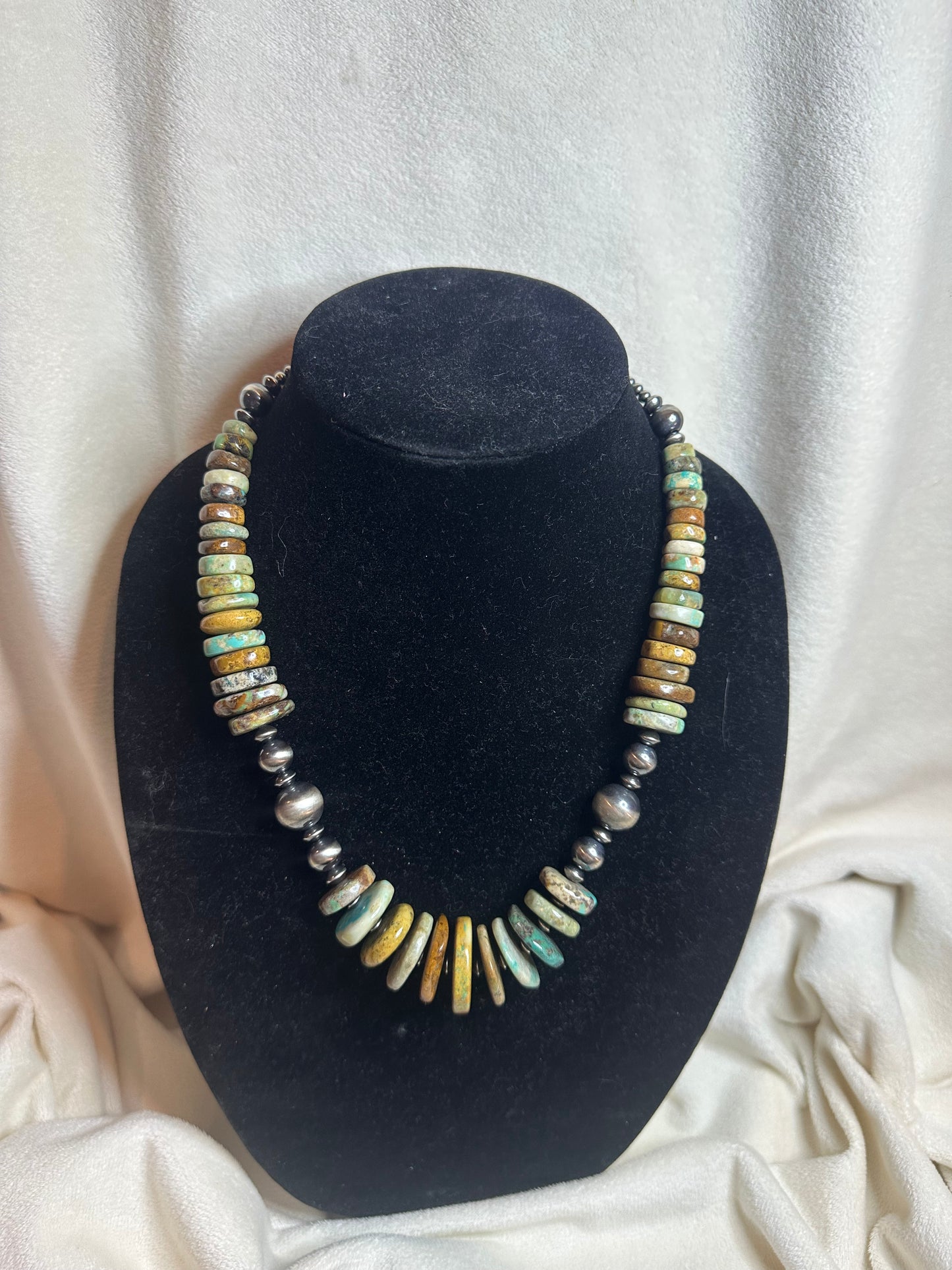 large graduated natural turquoise necklace *2