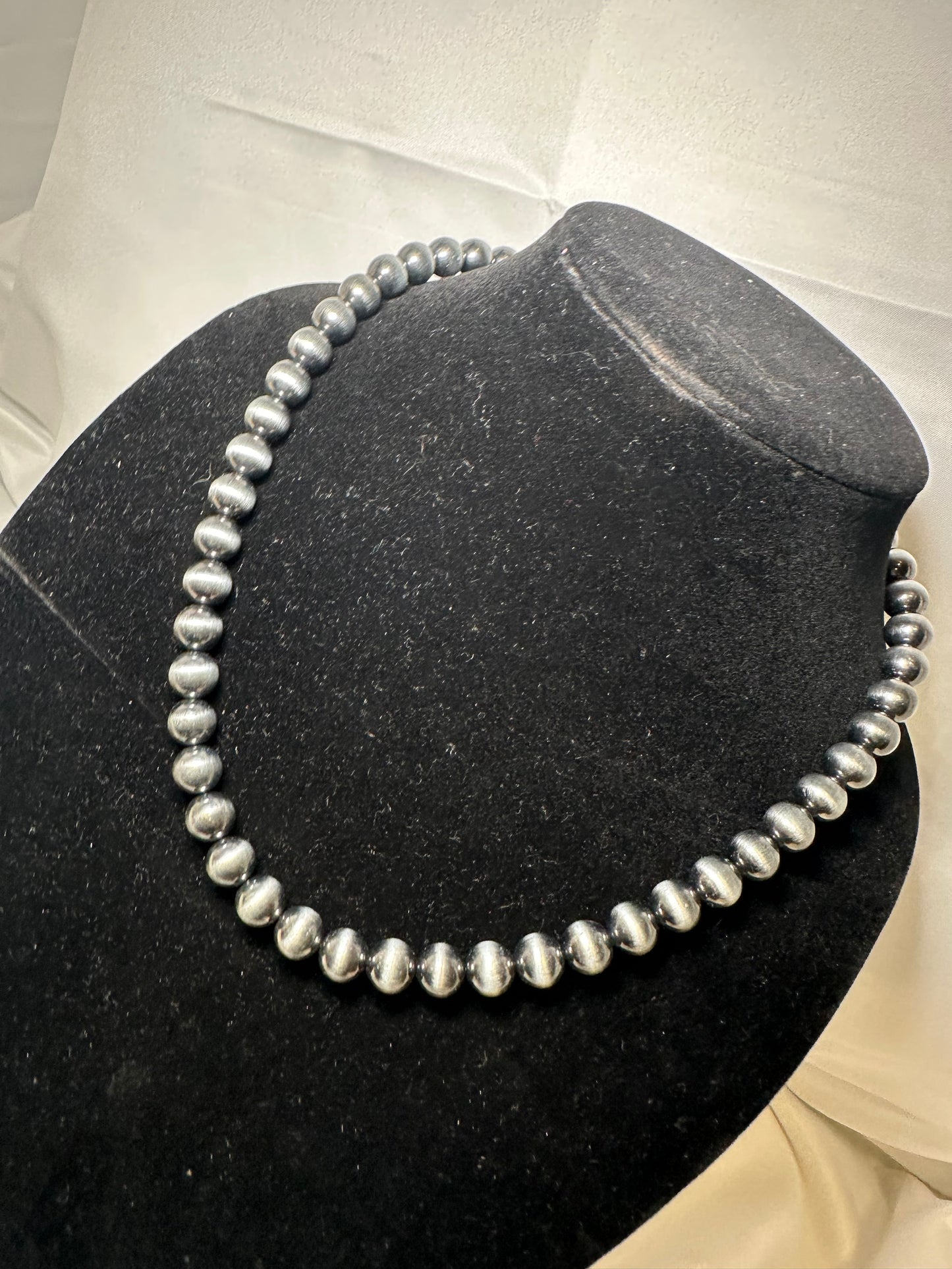 Navajo Style Bead Necklace – Round 10mm - 20"