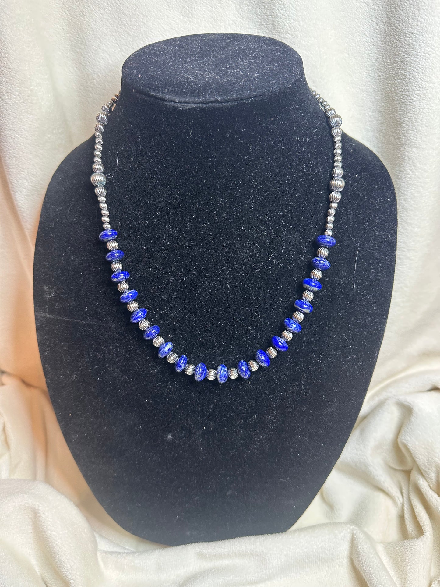 4-8mm graudated corrugated x blue lapis necklace