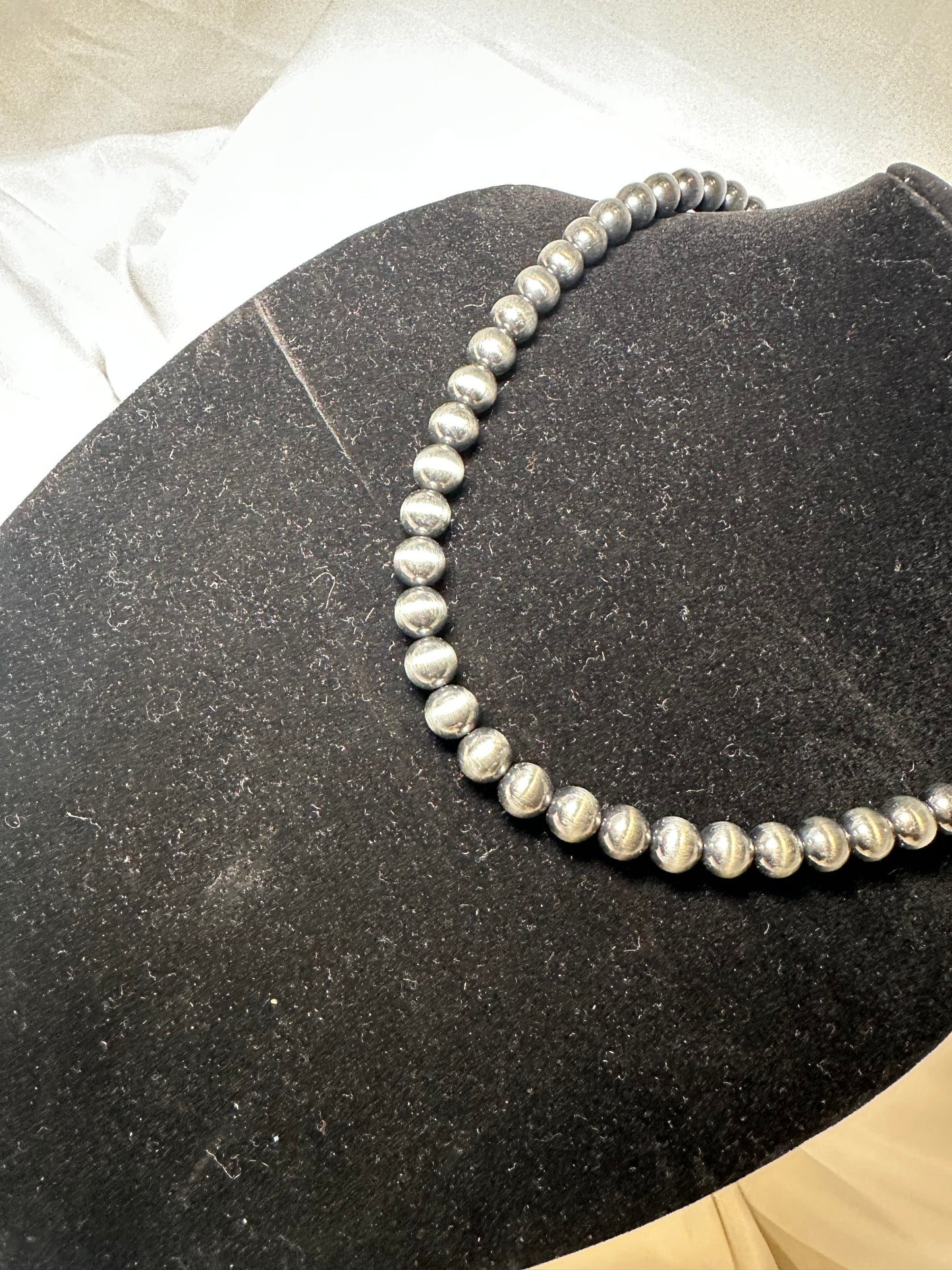 Navajo Style Bead Necklace – Round 10mm - 20"