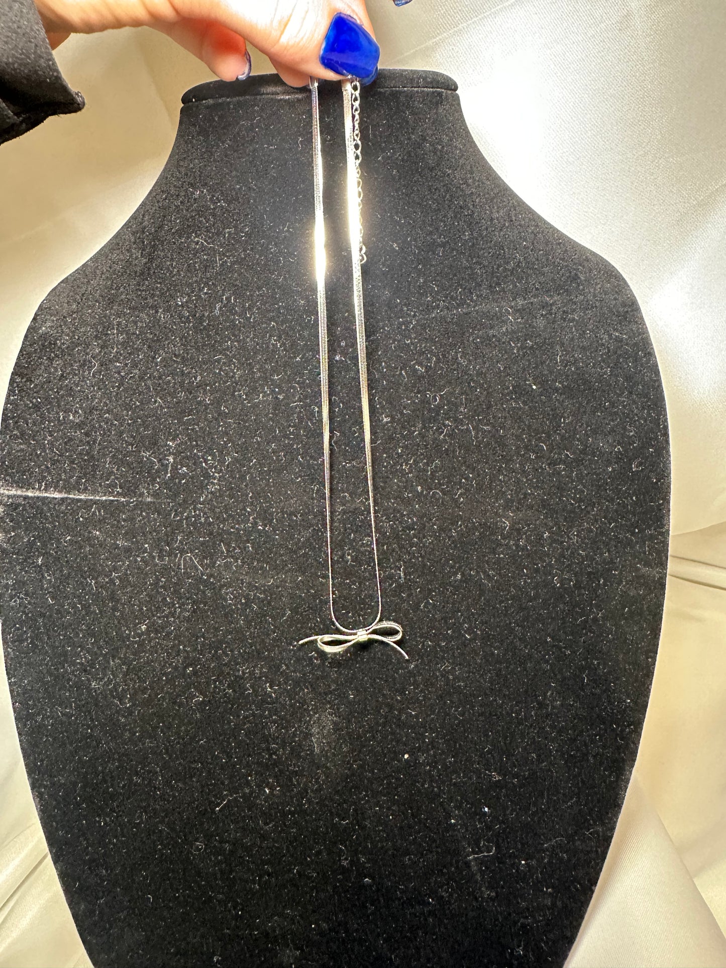 Western Snake Chain Bow Choker