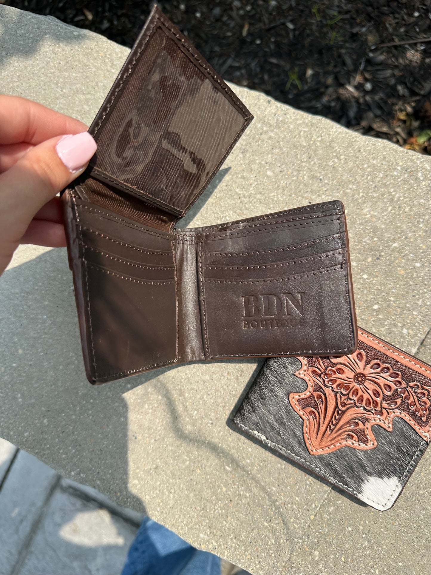 Hand Tooled Leather Bifold Short Mens Wallet