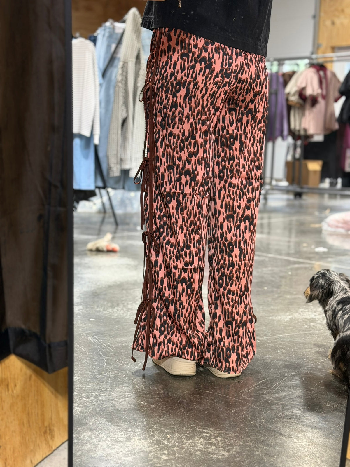 LEOPARD PRINT SIDE TYING WIDE LEG PANTS