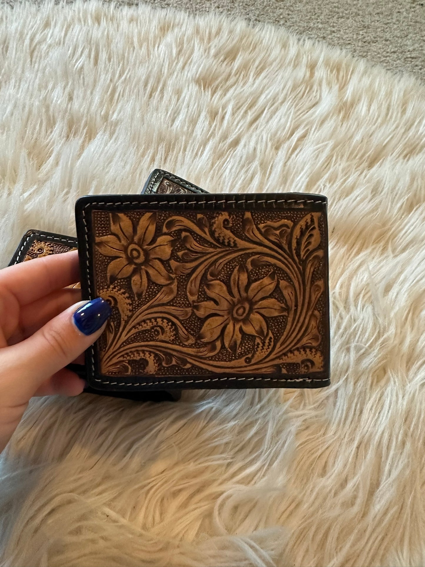 Hand Tooled Leather Bifold Short Mens Wallet