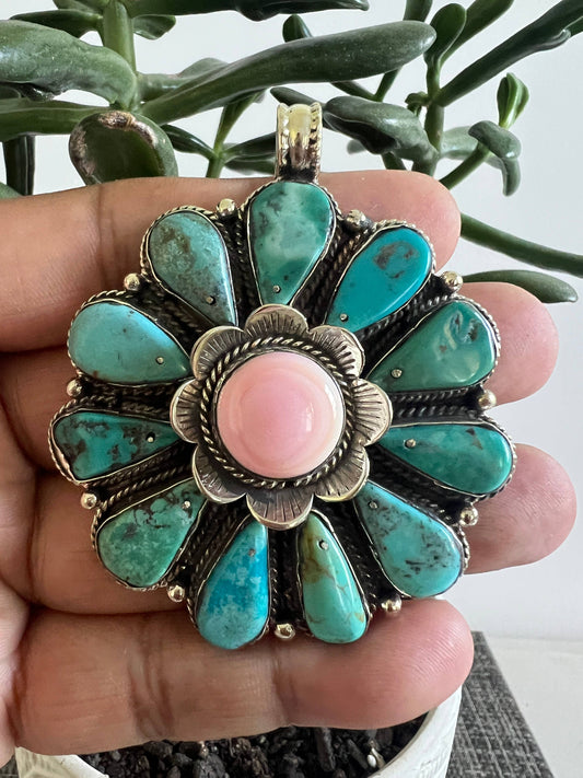 Natural Turquoise set with pink conch shell pendant