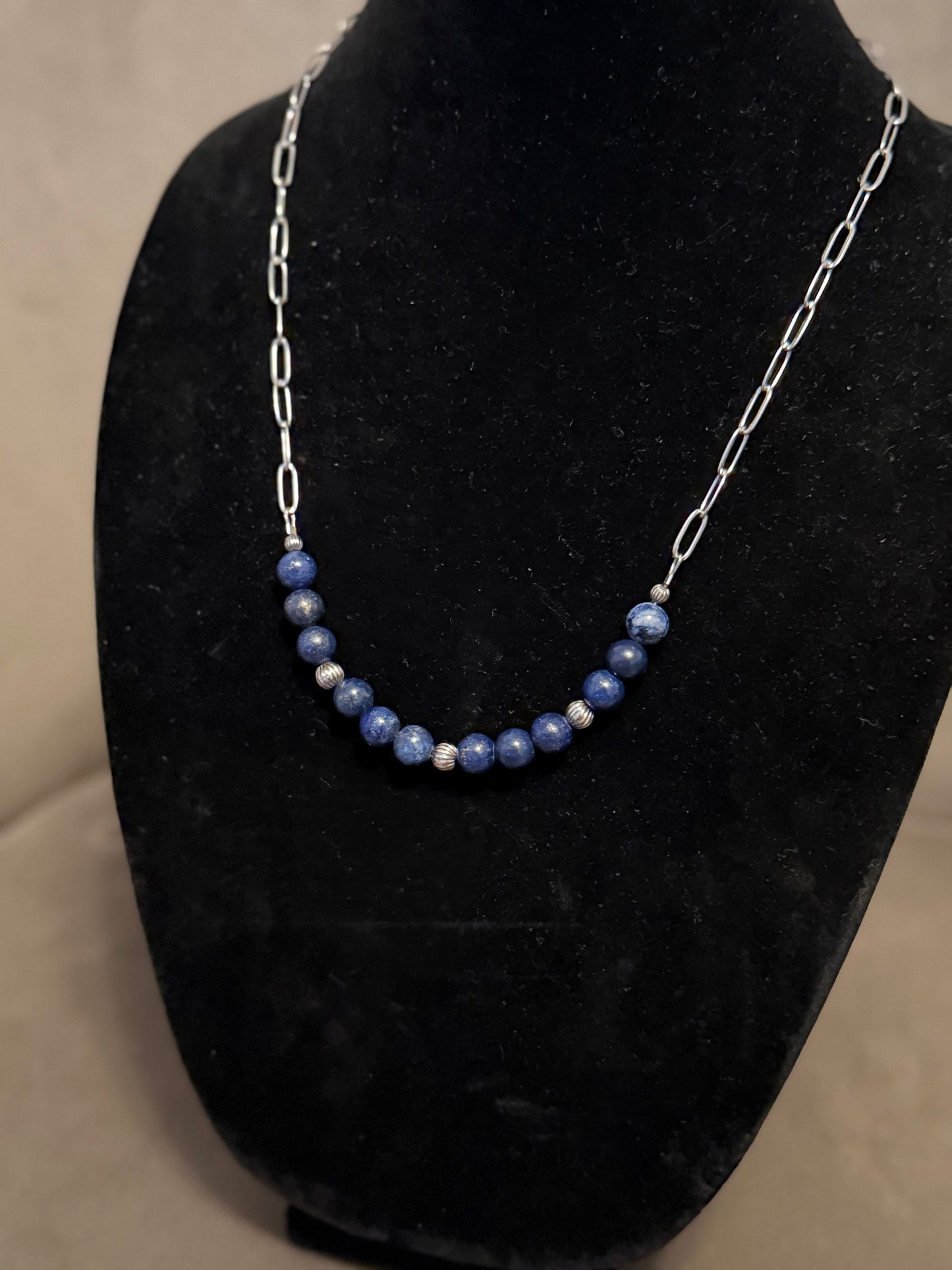 Lapis x corrugated pearl bar necklace