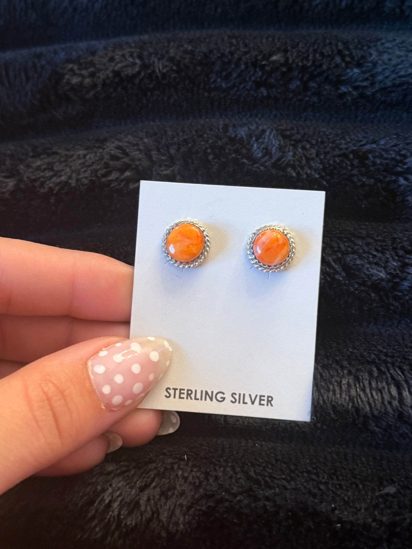 Navajo Handmade Spiny Oyster Earrings - Esther White