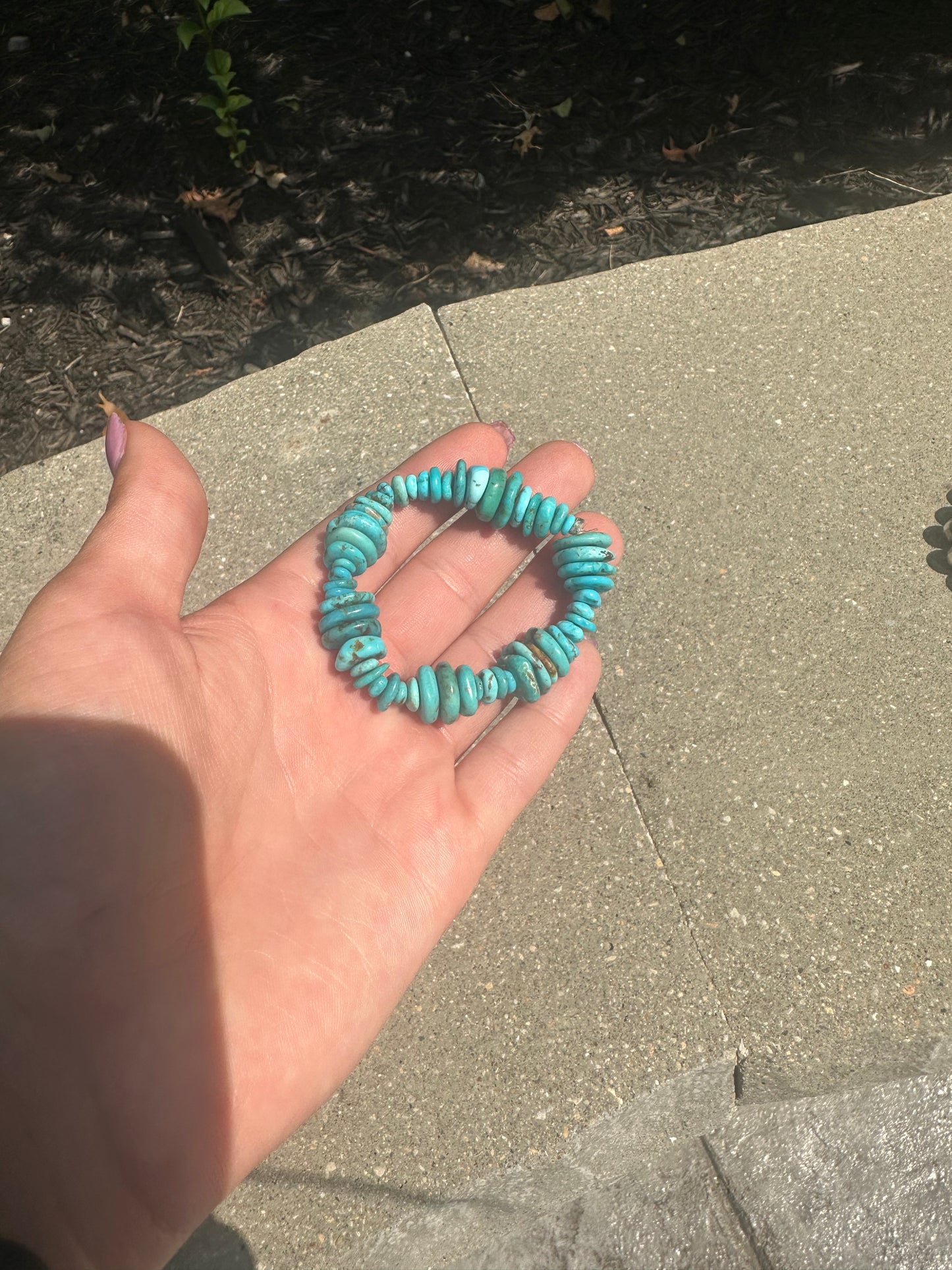 graduated kingman turquoise stretch bracelet