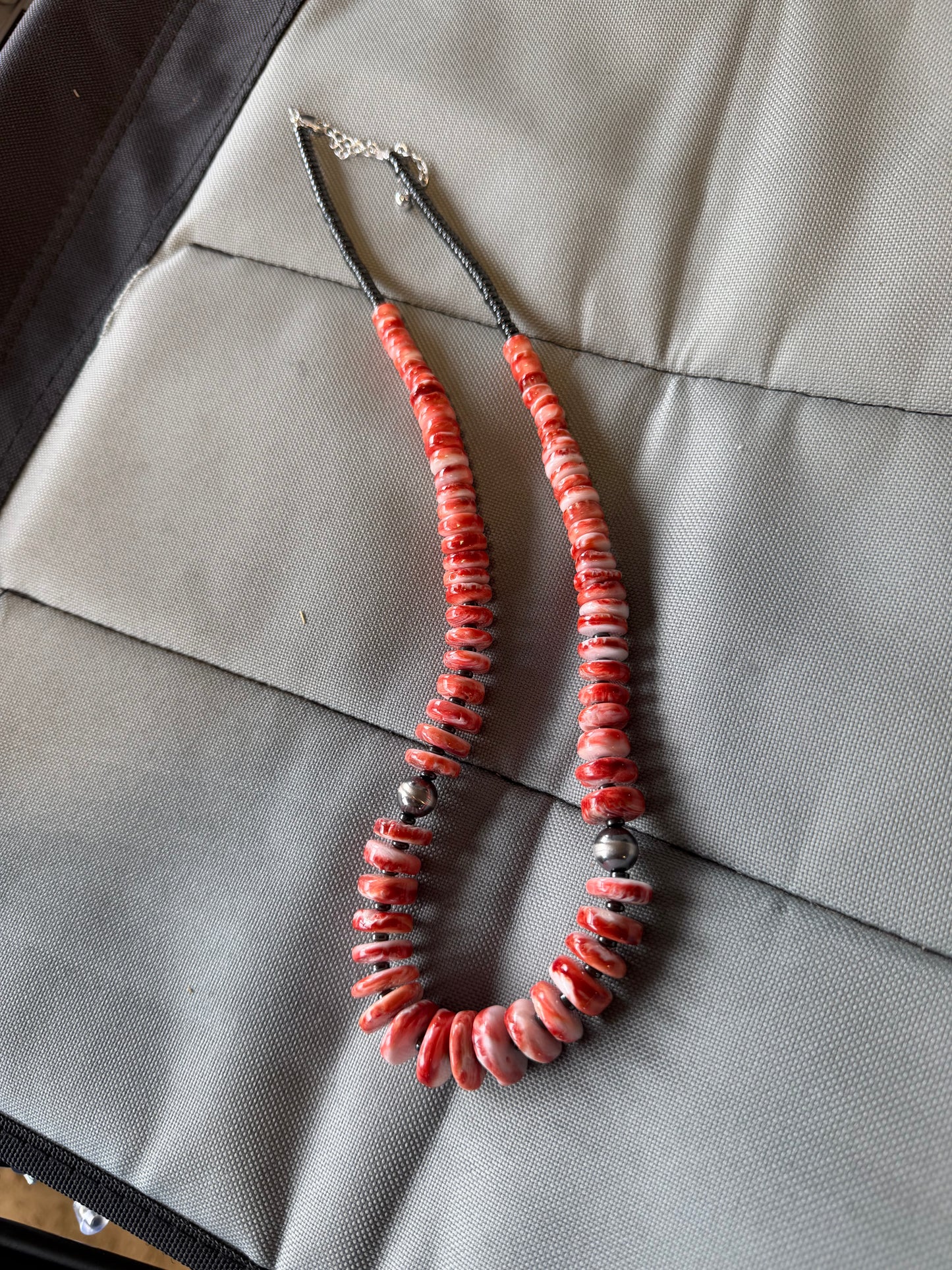 8-18 red spiny graduated necklace