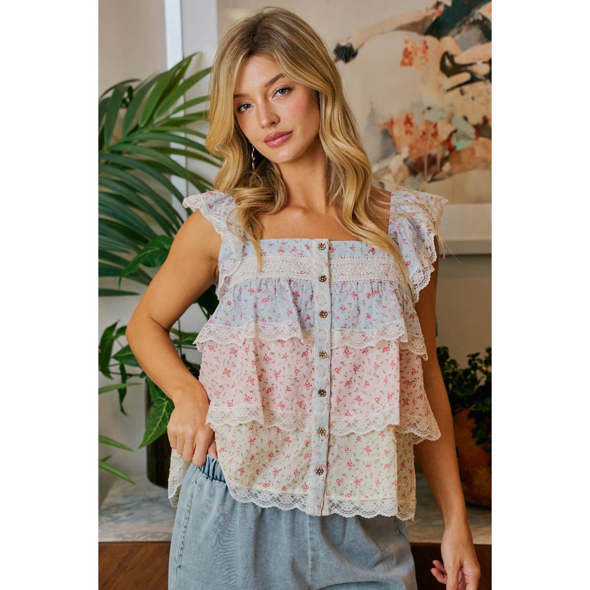 FLORAL COLOR BLOCK LACE TRIMMED RUFFLED TOP
