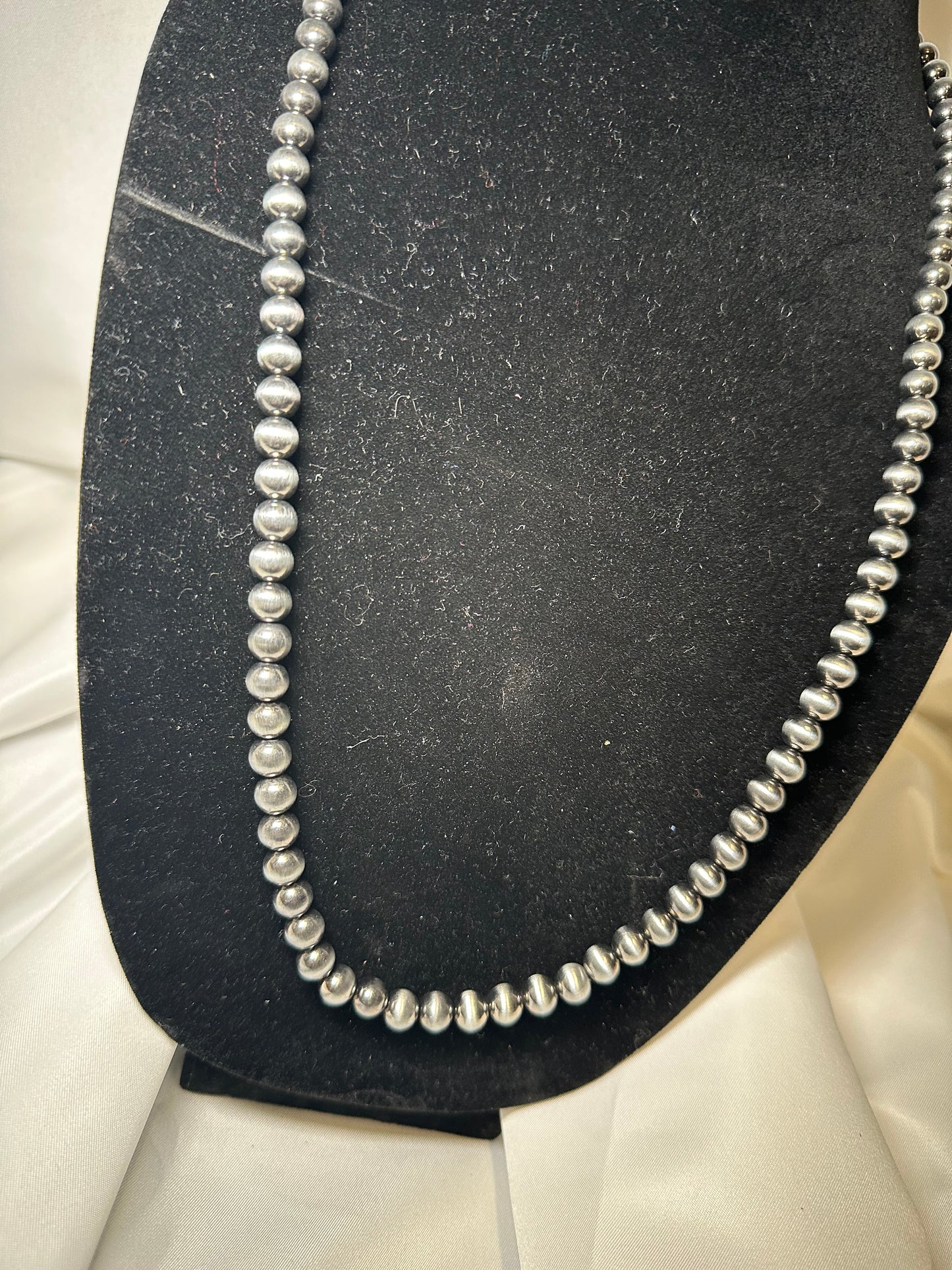8mm navajo style beaded necklace 28"