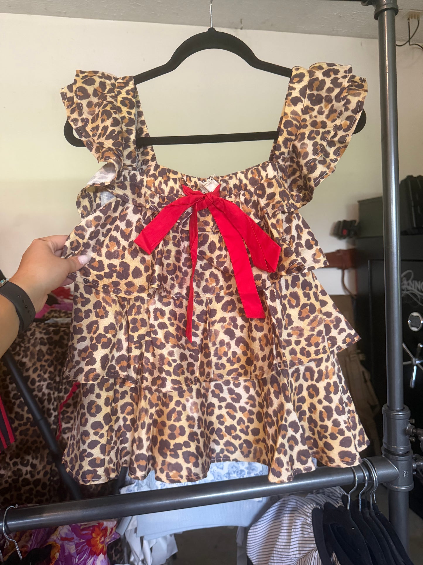 LEOPARD WOVEN FRONT BOW TIE RUFFLE SQUARE NECK TOP