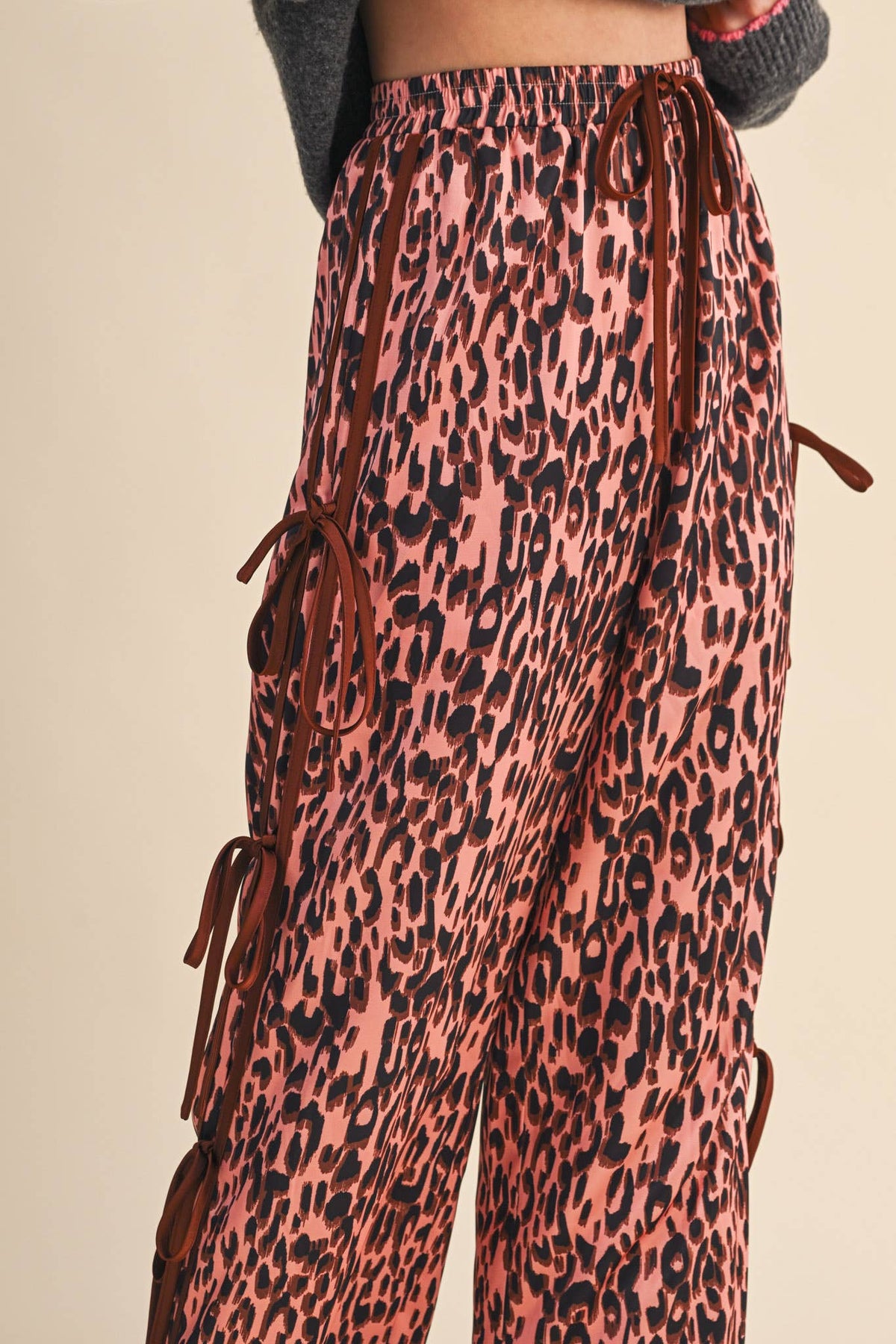 LEOPARD PRINT SIDE TYING WIDE LEG PANTS