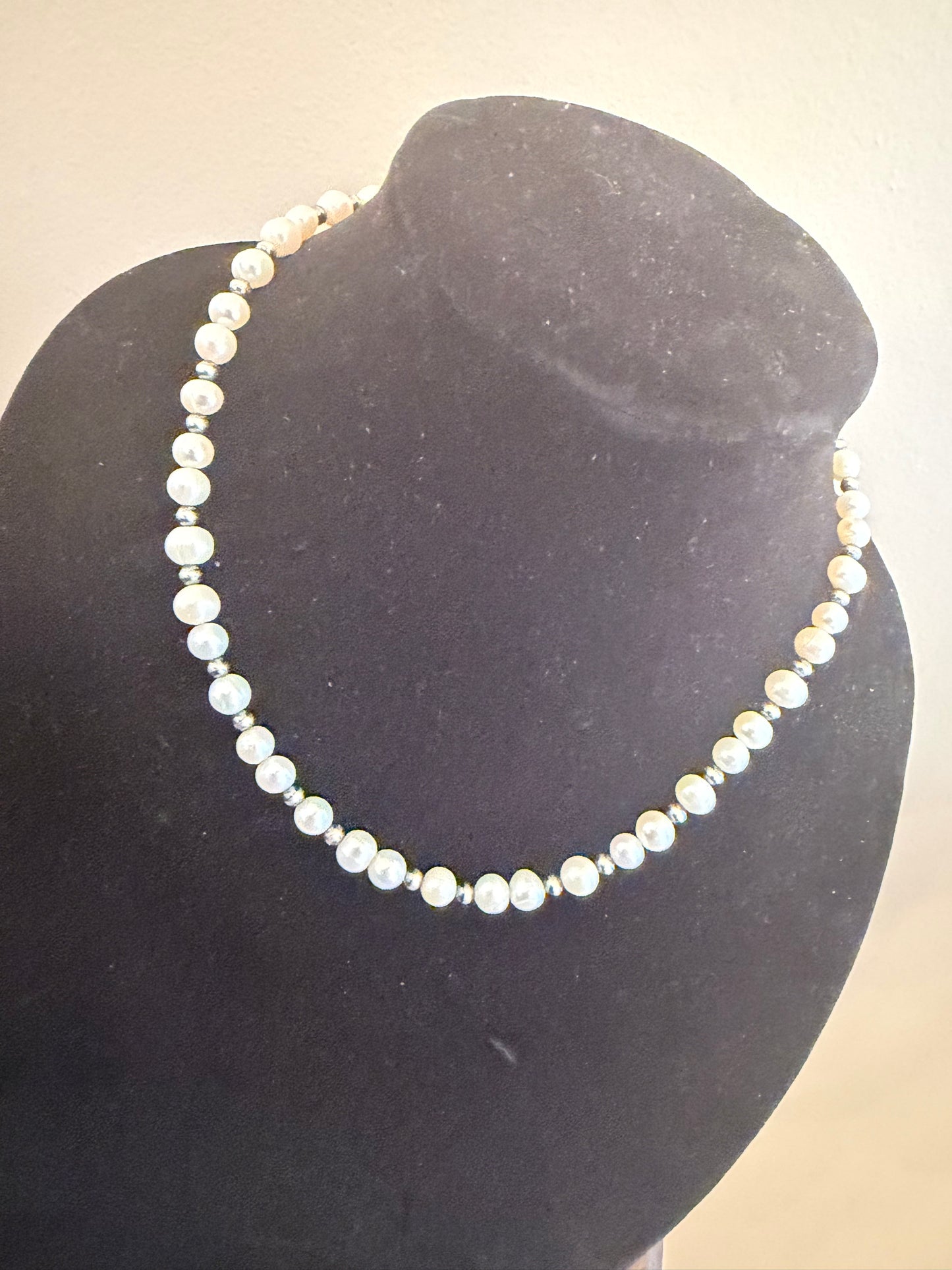 Freshwater pearl x 4mm pearl necklace