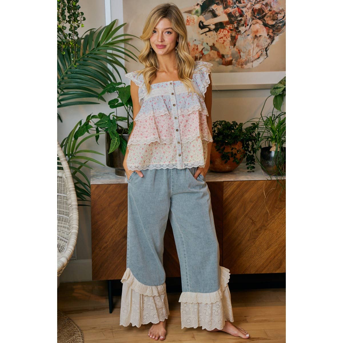 FLORAL COLOR BLOCK LACE TRIMMED RUFFLED TOP