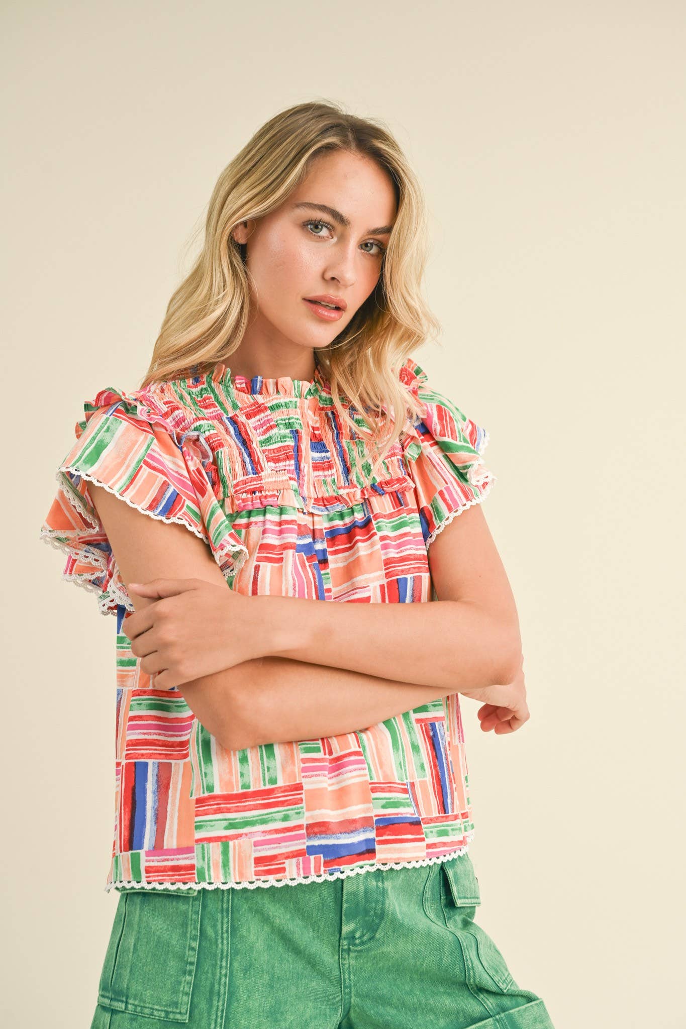 EXCLUSIVE PRINT SMOCKED YOKE RUFFLE TRIM TOP