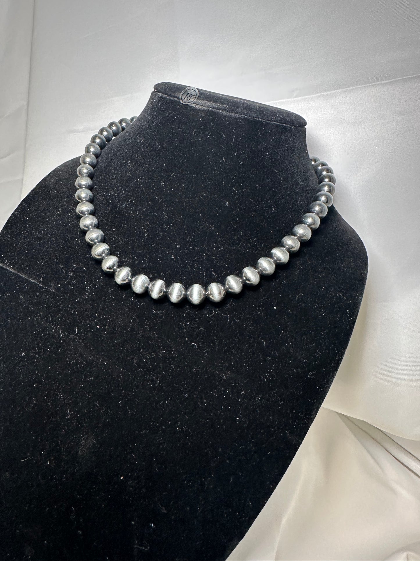Navajo Style Bead Necklace – Round 10mm - 18"