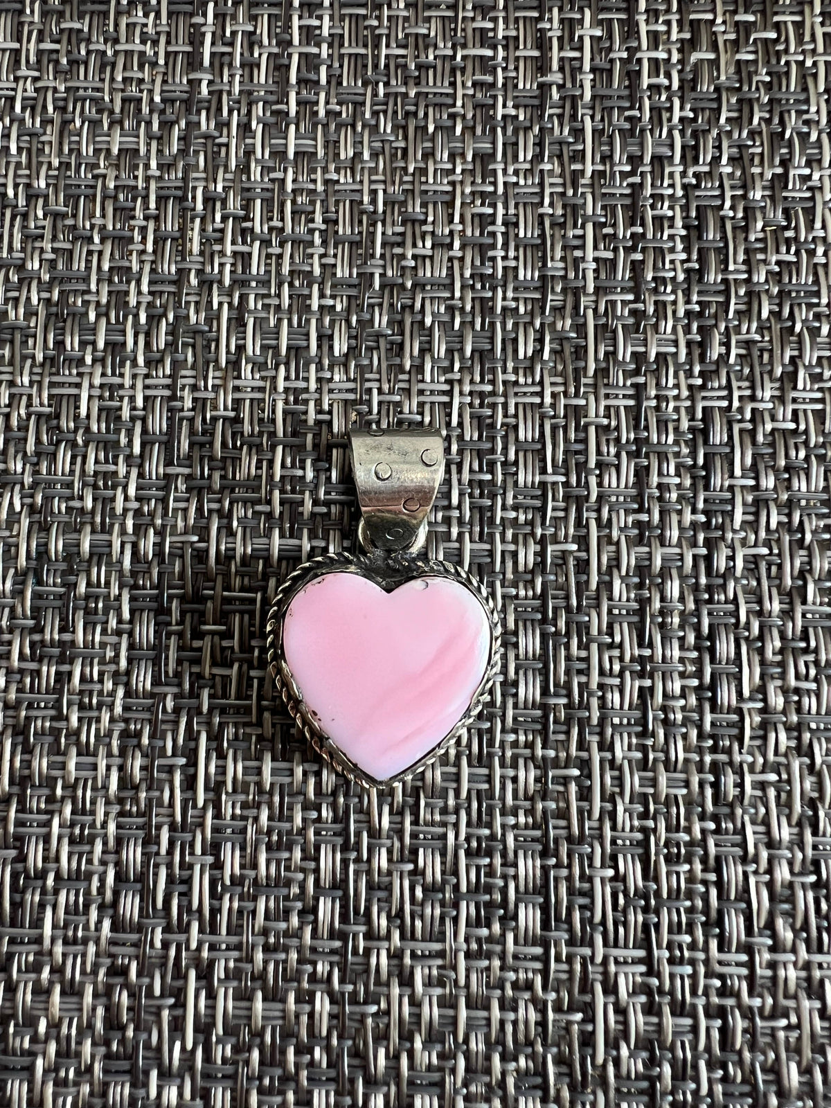 Heart shape pink conch shell pendant, .75 x.75 inches