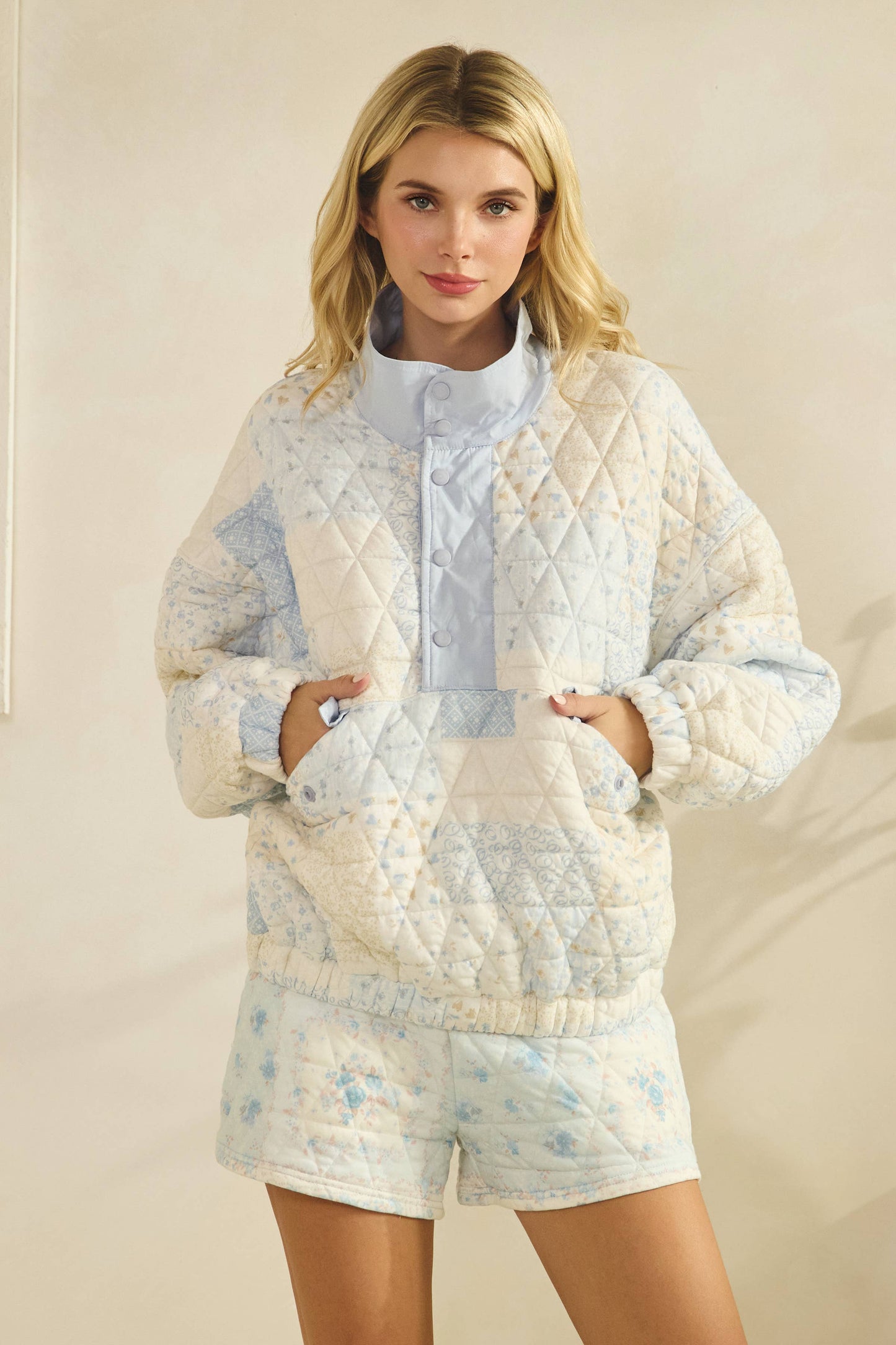 Textured Contrast printed Quarterzip Sweater