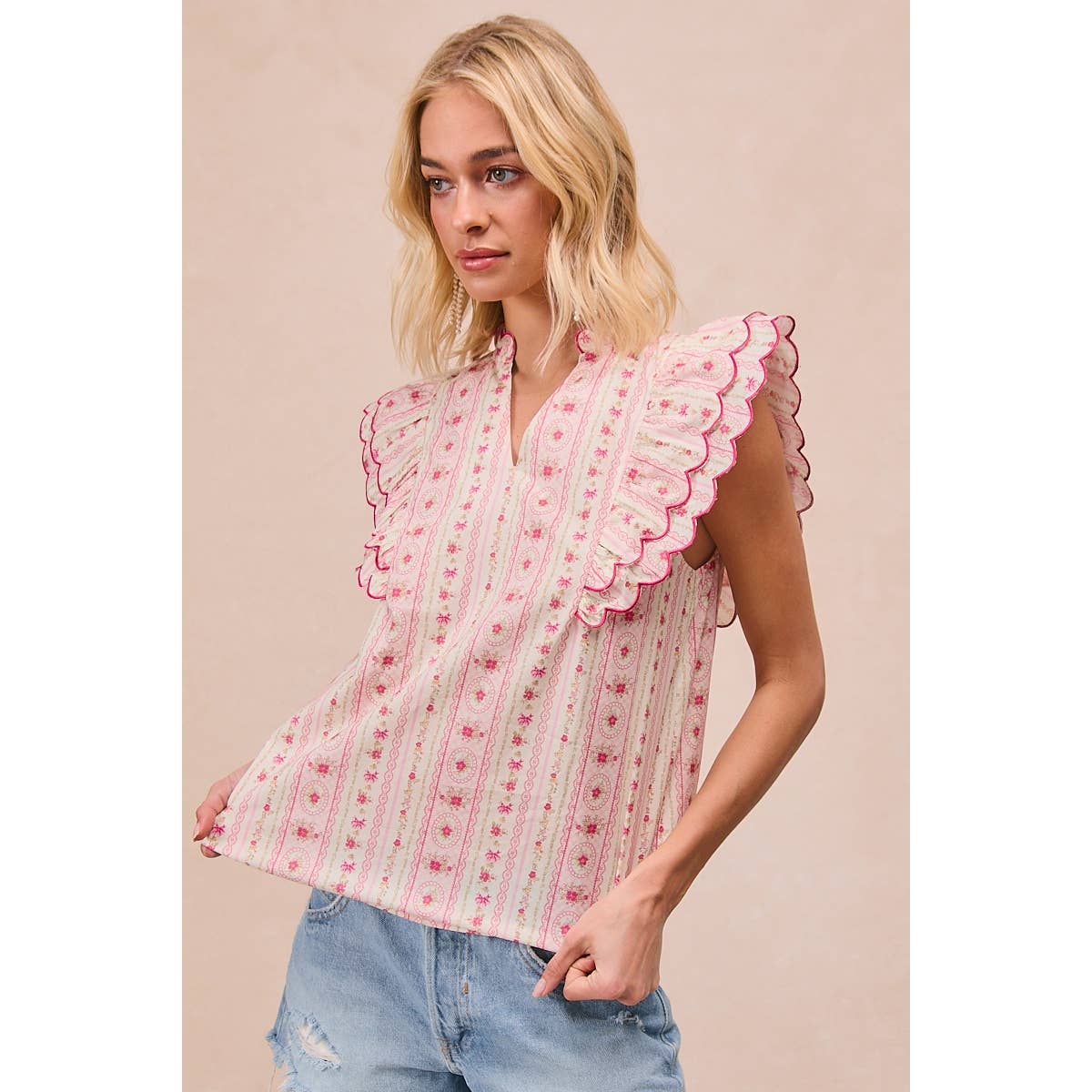 PRINTED WOVEN SCALLOPE EDGE DETAIL RUFFLED SLEEVES V NECK TO