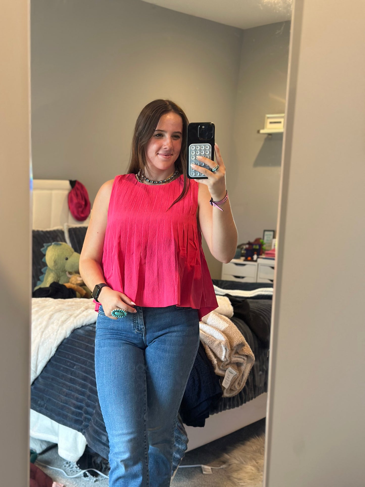 Solid pleated sleevless crop blouse