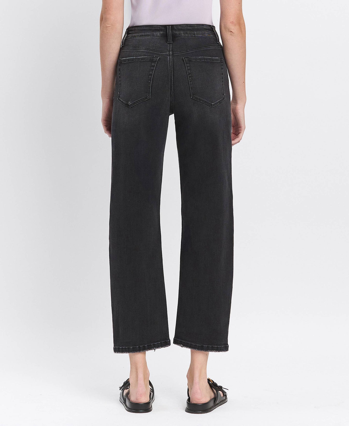 HIGH RISE DISTRESSED BLACK BARREL JEANS T6568