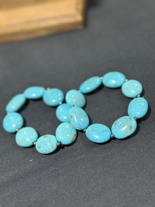Handstrung turquoise stretch bracelet