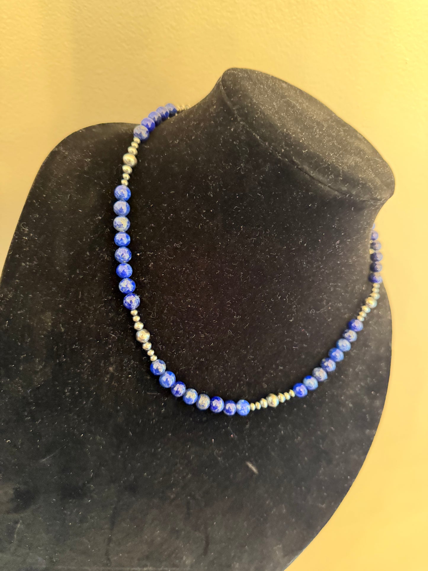 3-6mm pearl x 6mm blue lapis necklace