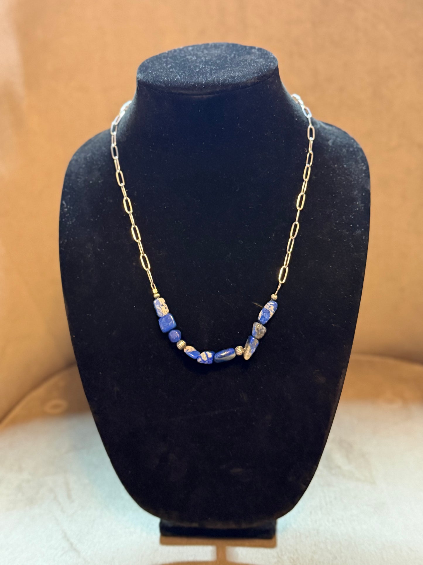 Lapis x pearl bar necklace