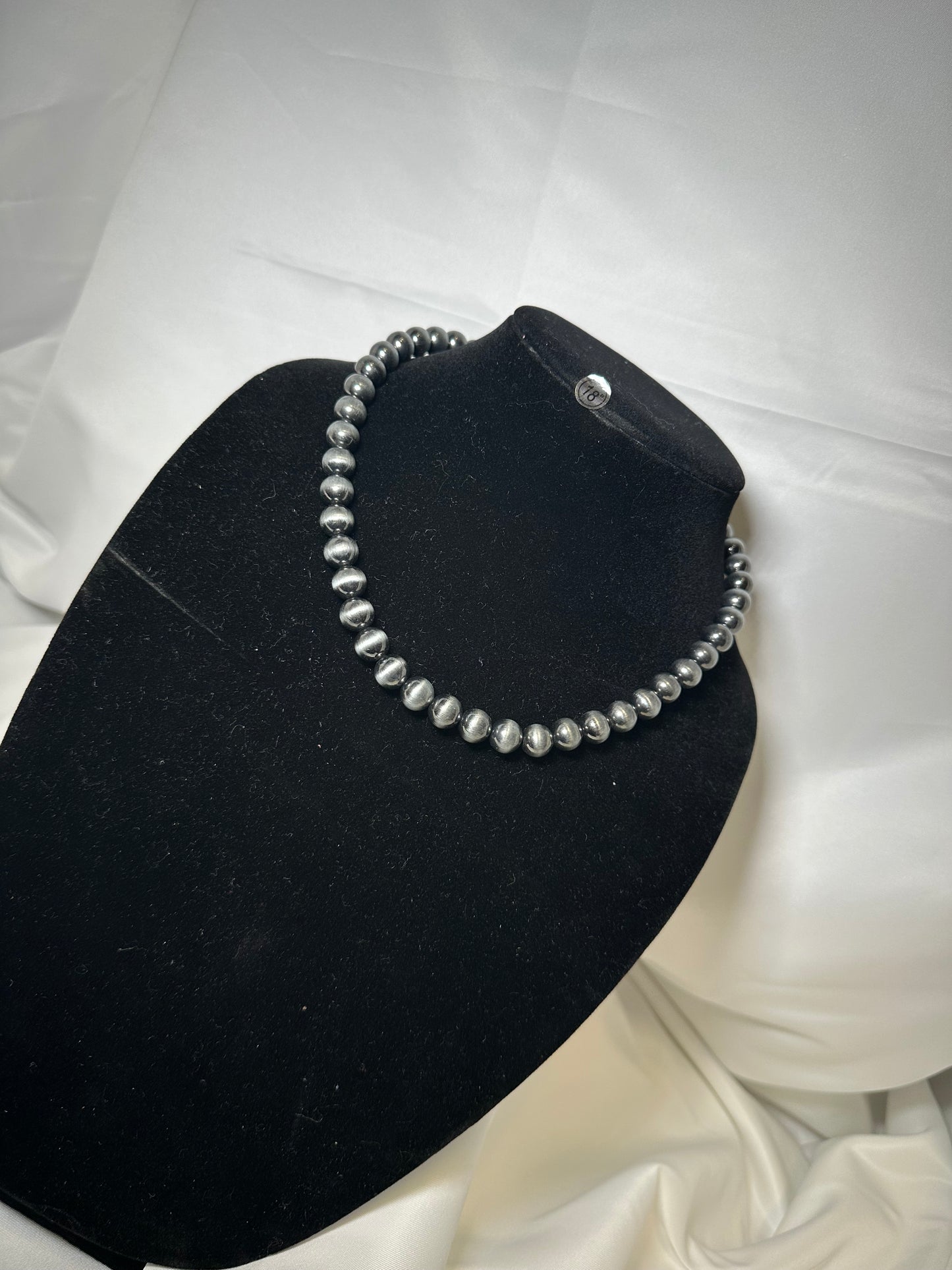 Navajo Style Bead Necklace – Round 10mm - 18"
