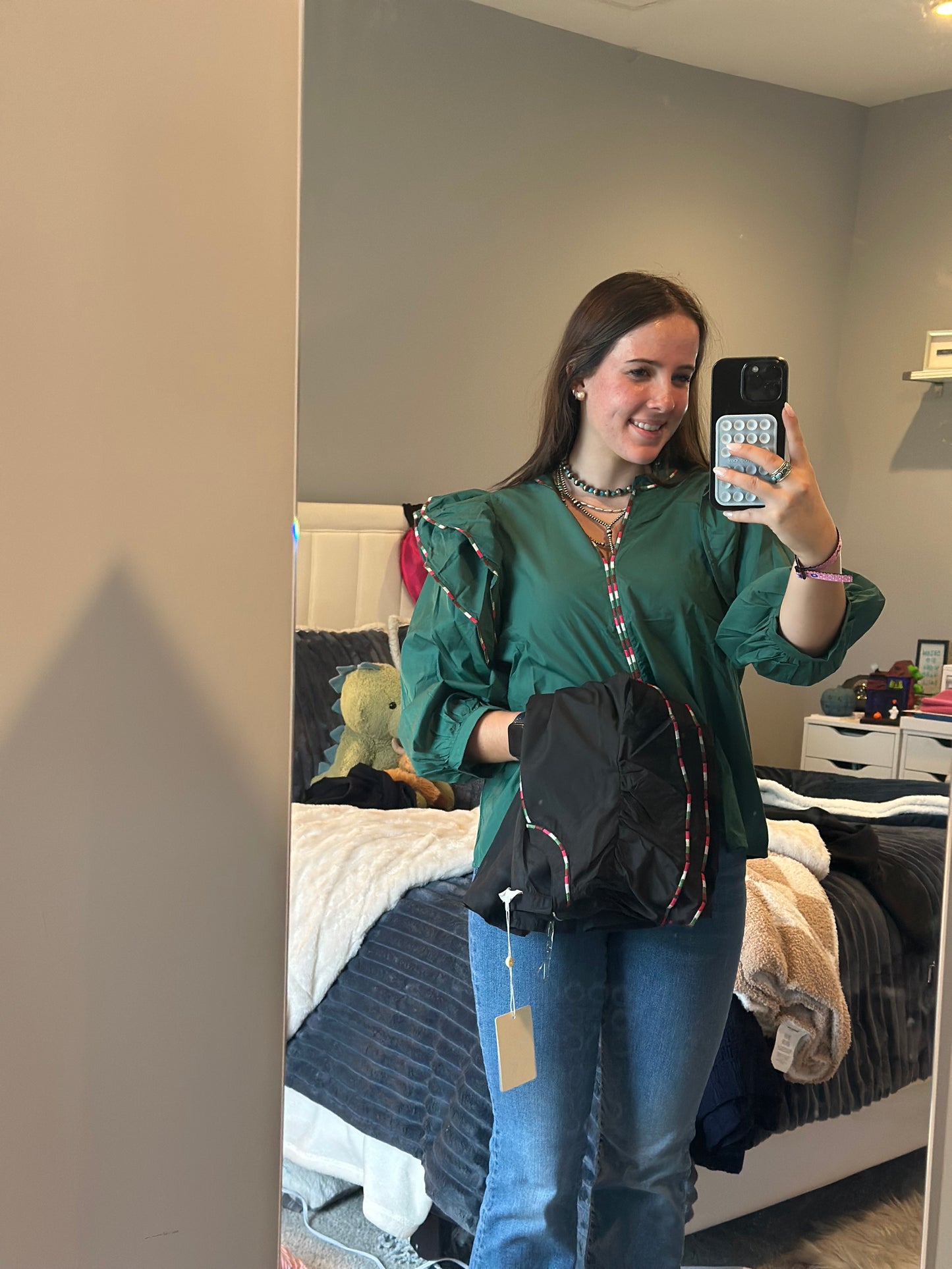 Ruffle Shoulder Contrast quarter sleeve blouse