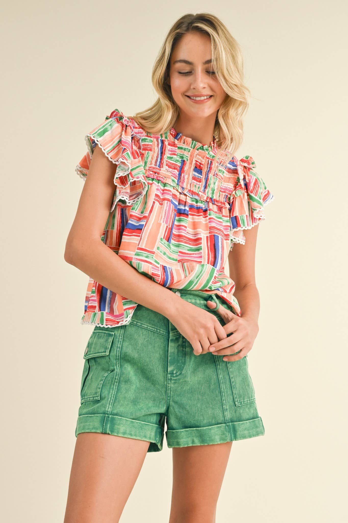 EXCLUSIVE PRINT SMOCKED YOKE RUFFLE TRIM TOP