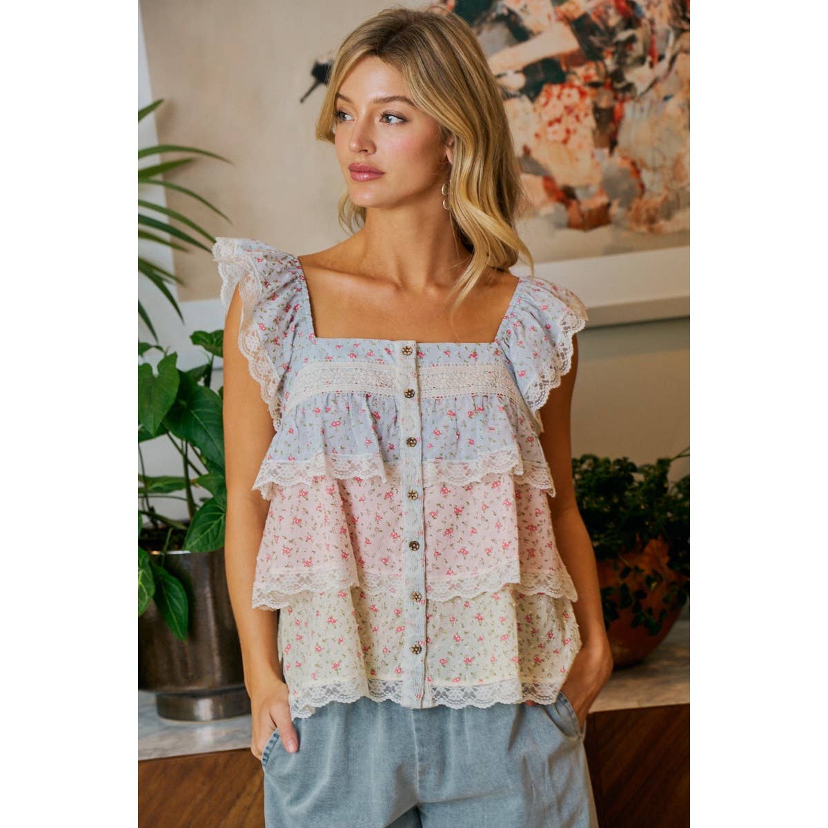 FLORAL COLOR BLOCK LACE TRIMMED RUFFLED TOP