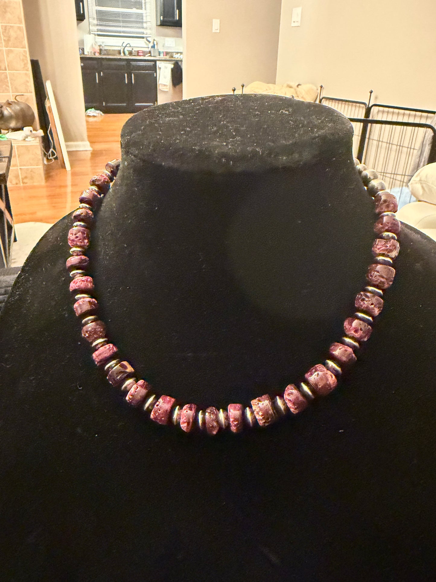 Purple spiny x saucer pearl necklace