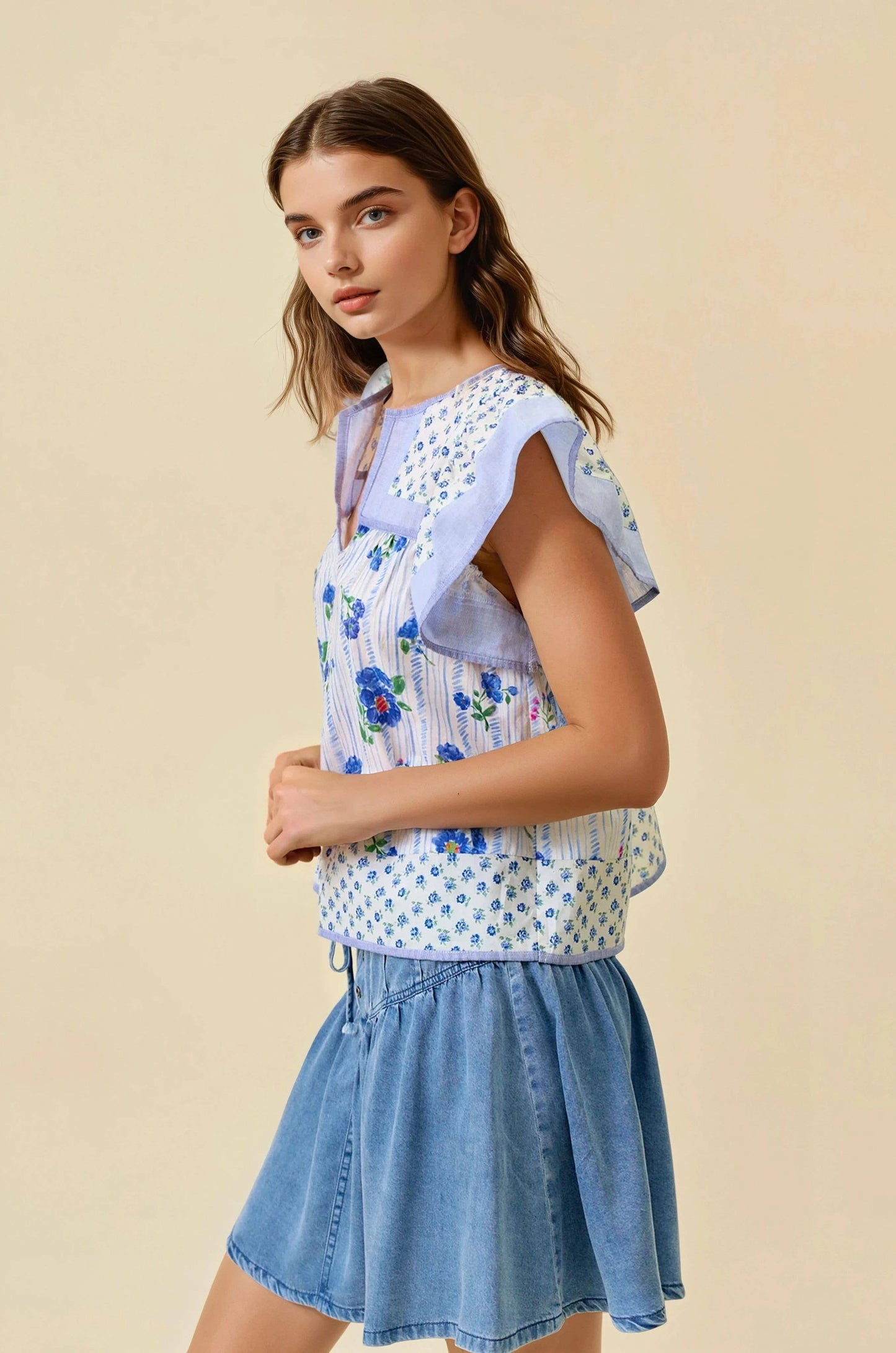 MIXED PRINT FLUTTER SLEEVE TOP - 45538T