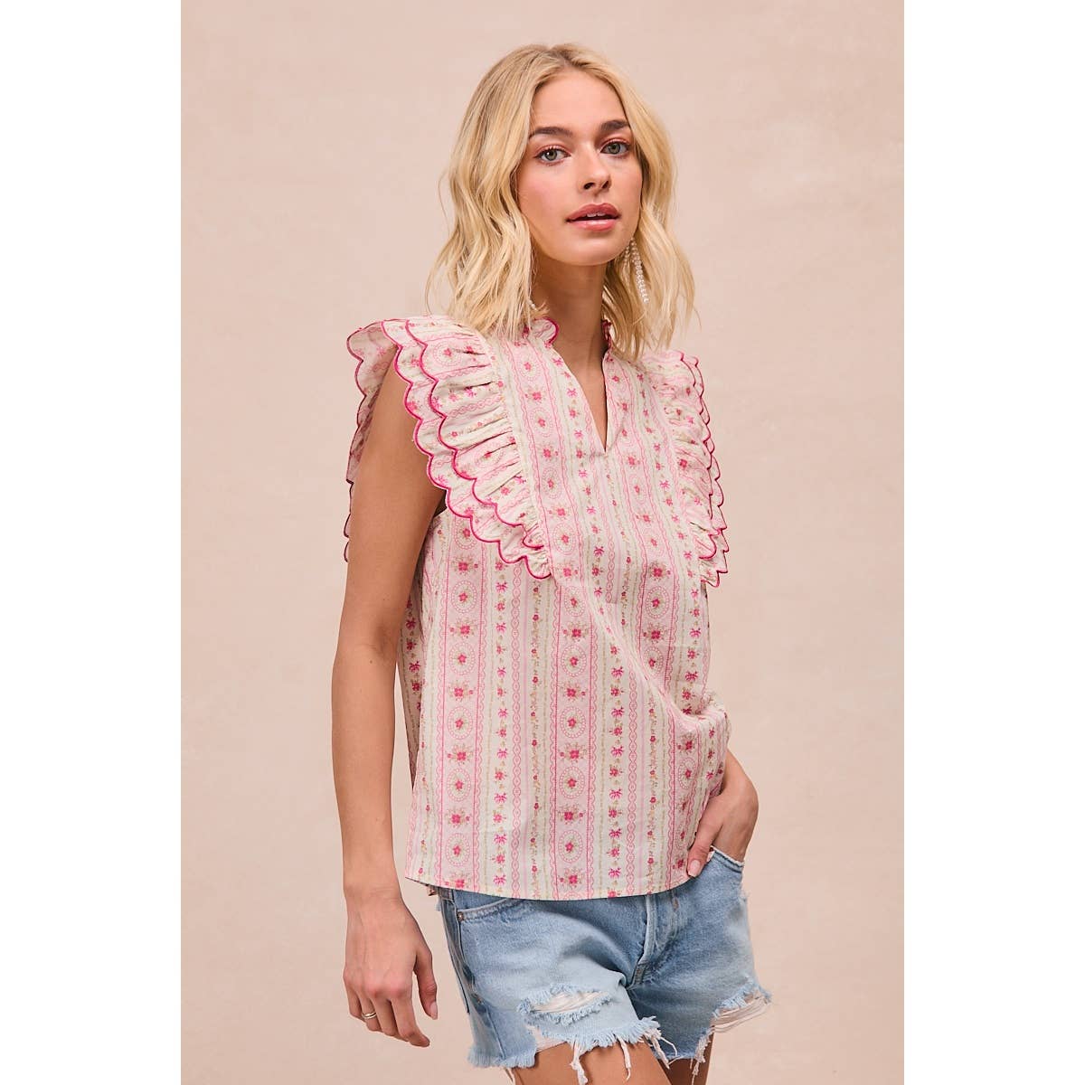 PRINTED WOVEN SCALLOPE EDGE DETAIL RUFFLED SLEEVES V NECK TO